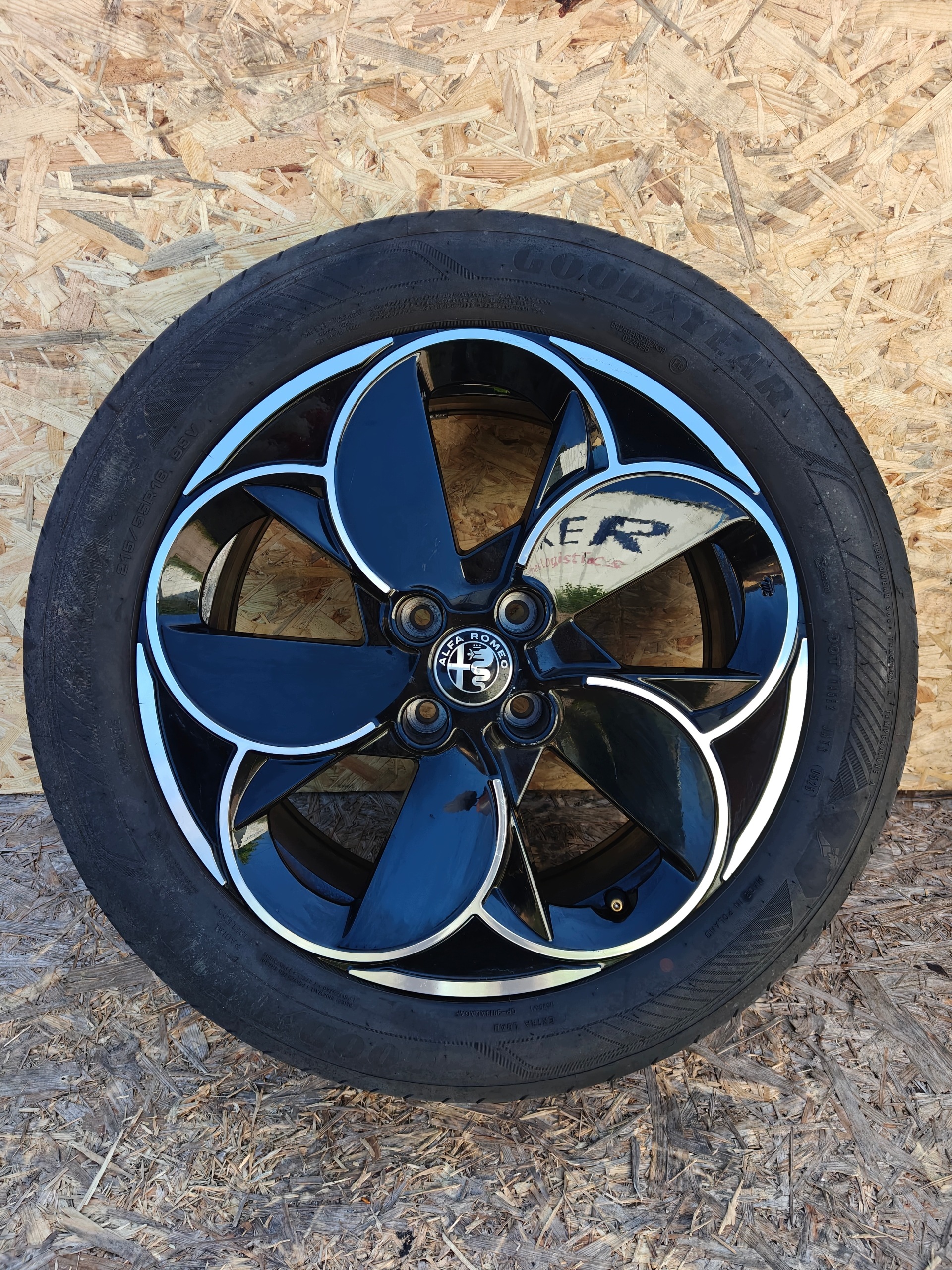 Reifen Räder felgen Reifen ALFA ROMEO JUNIOR GOODYEAR 215 55 18 2025 ROK!!! 50573638
