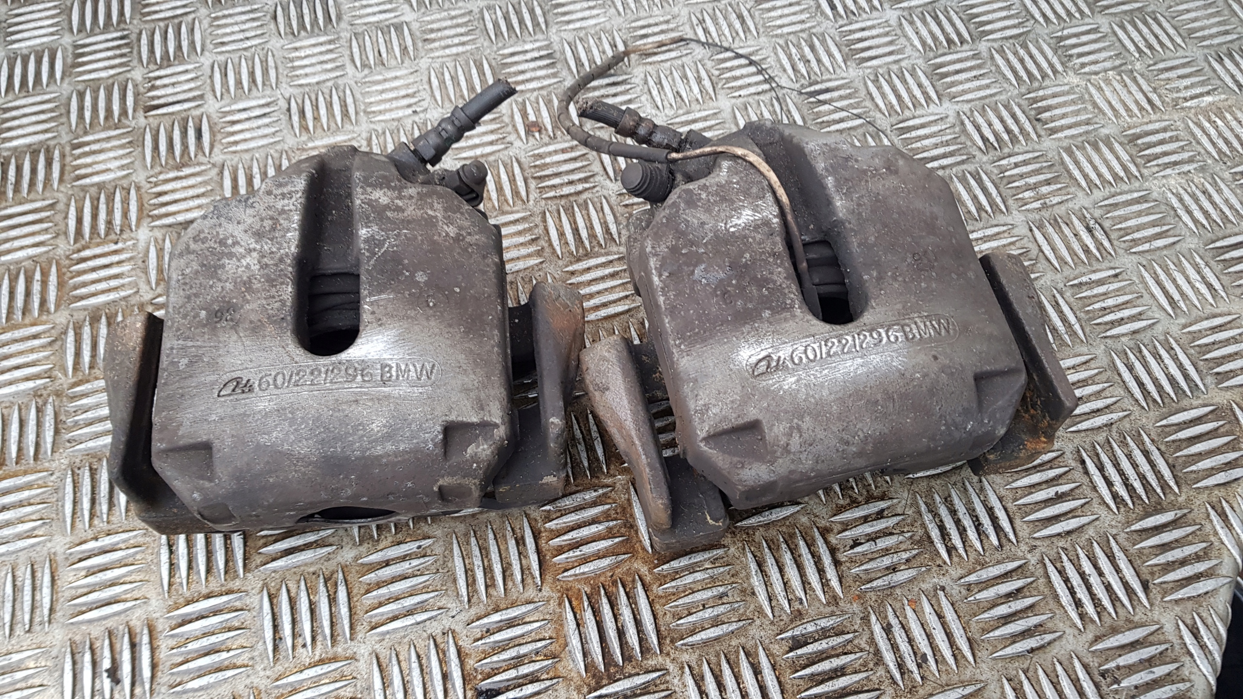 E39 Bremssattel Bremse Sattel Brems- vorne links rechts 60/22/296