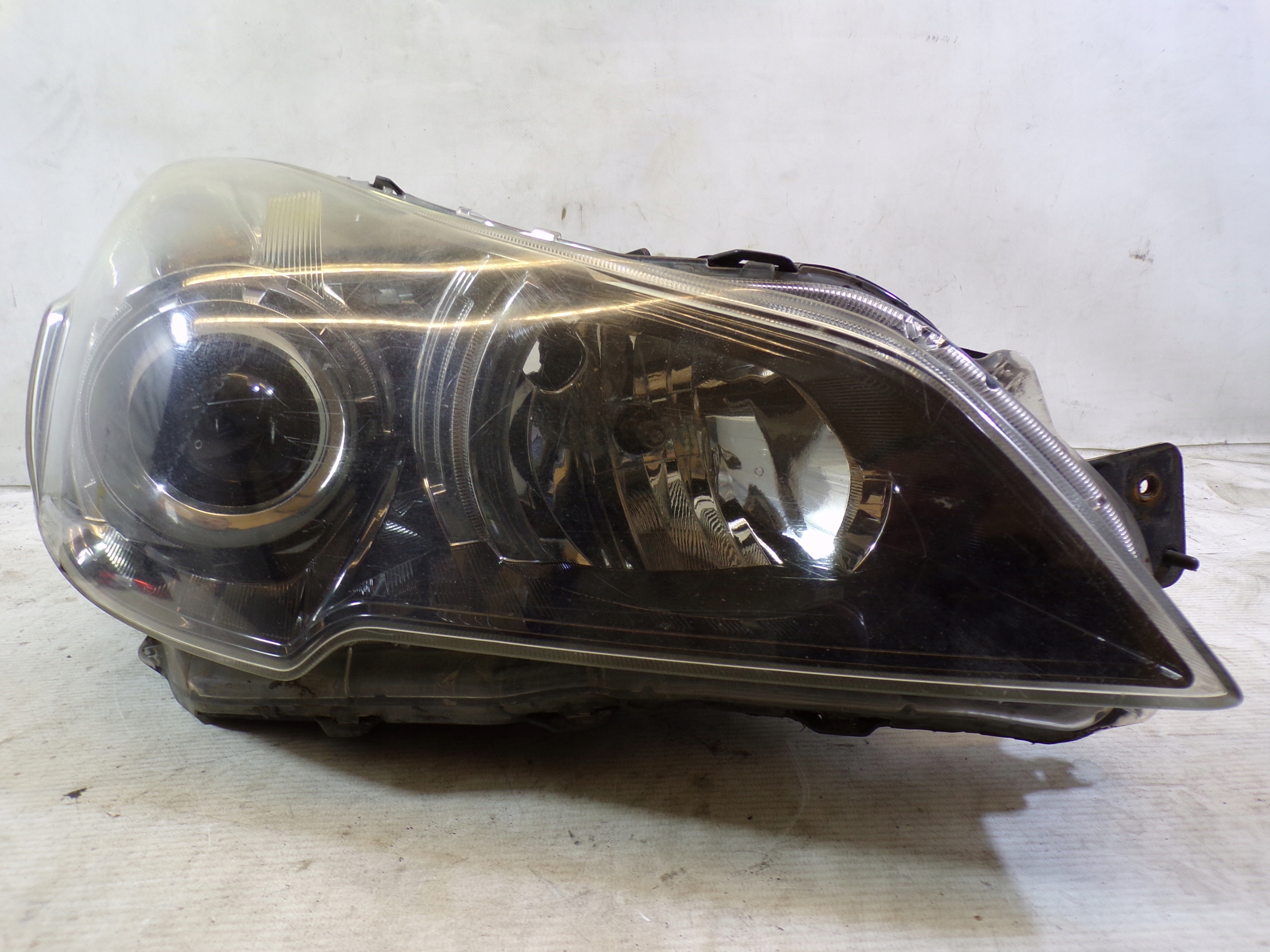 light front front right XENON SUBARU LEGACY 5 V
