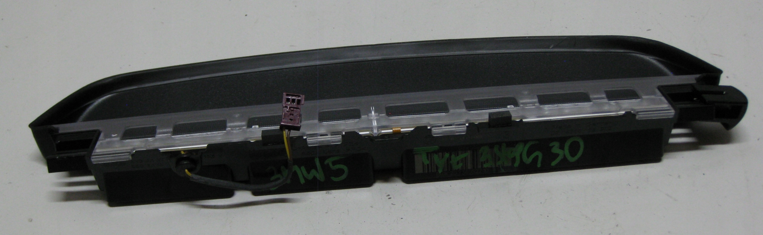 BMW 5 G30 3.0D 19R TRZECIE light STOP 7360527