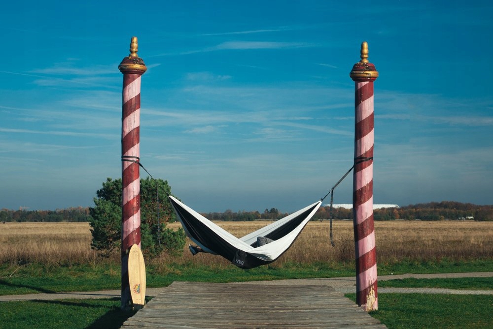 HÄNG Hamak Campingowy Nylonowy Dla 2 Osób 300x170cm Do 200kg Czarny/Biały — miniatura 5