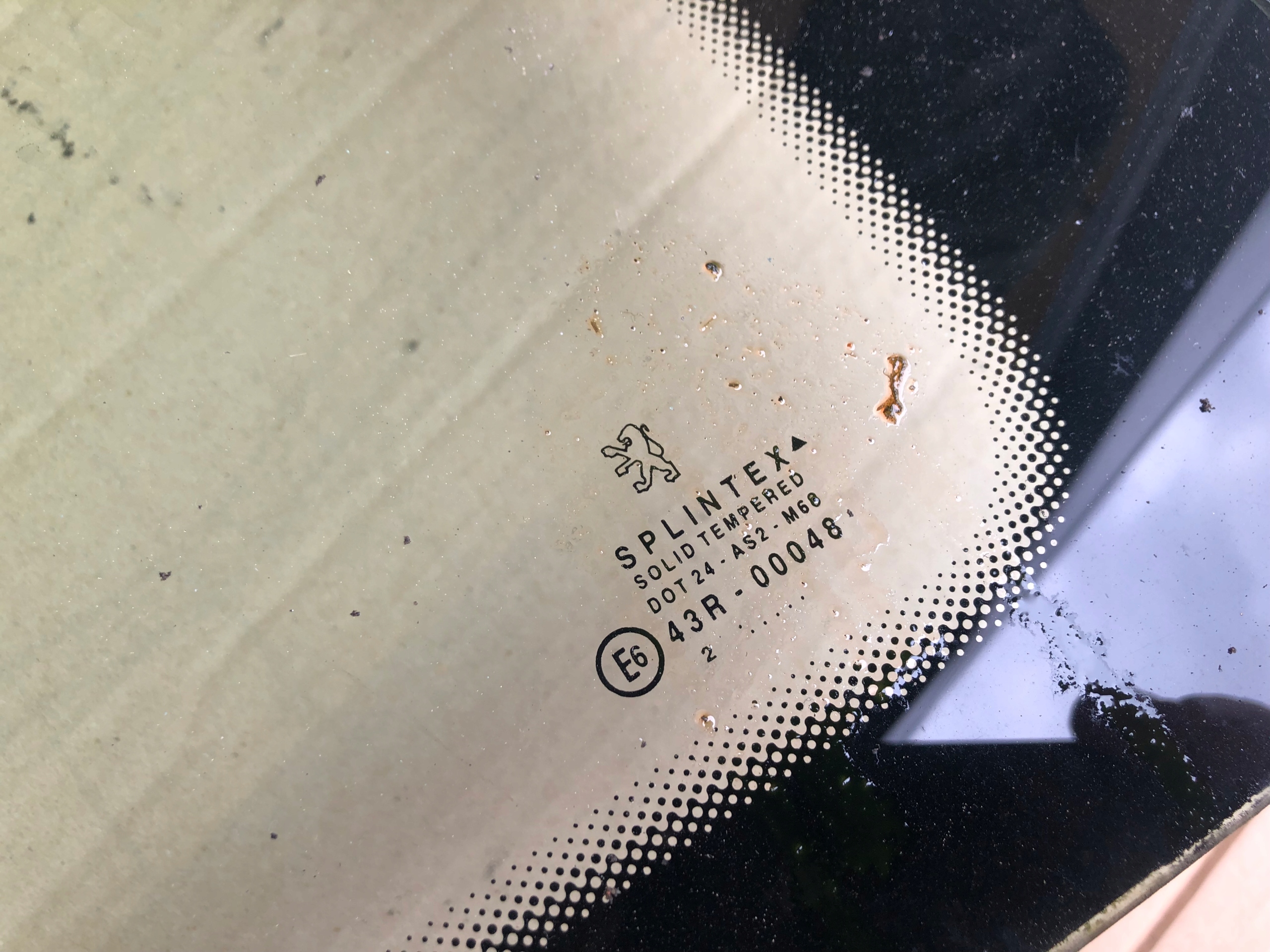 SZYBA LEWA KAROSERYJNA TYLNA PEUGEOT 307 SW 01-05 Numer katalogowy części SZYBA LEWA KAROSERYJNA TYLNA PEUGEOT 307 SW 01-05