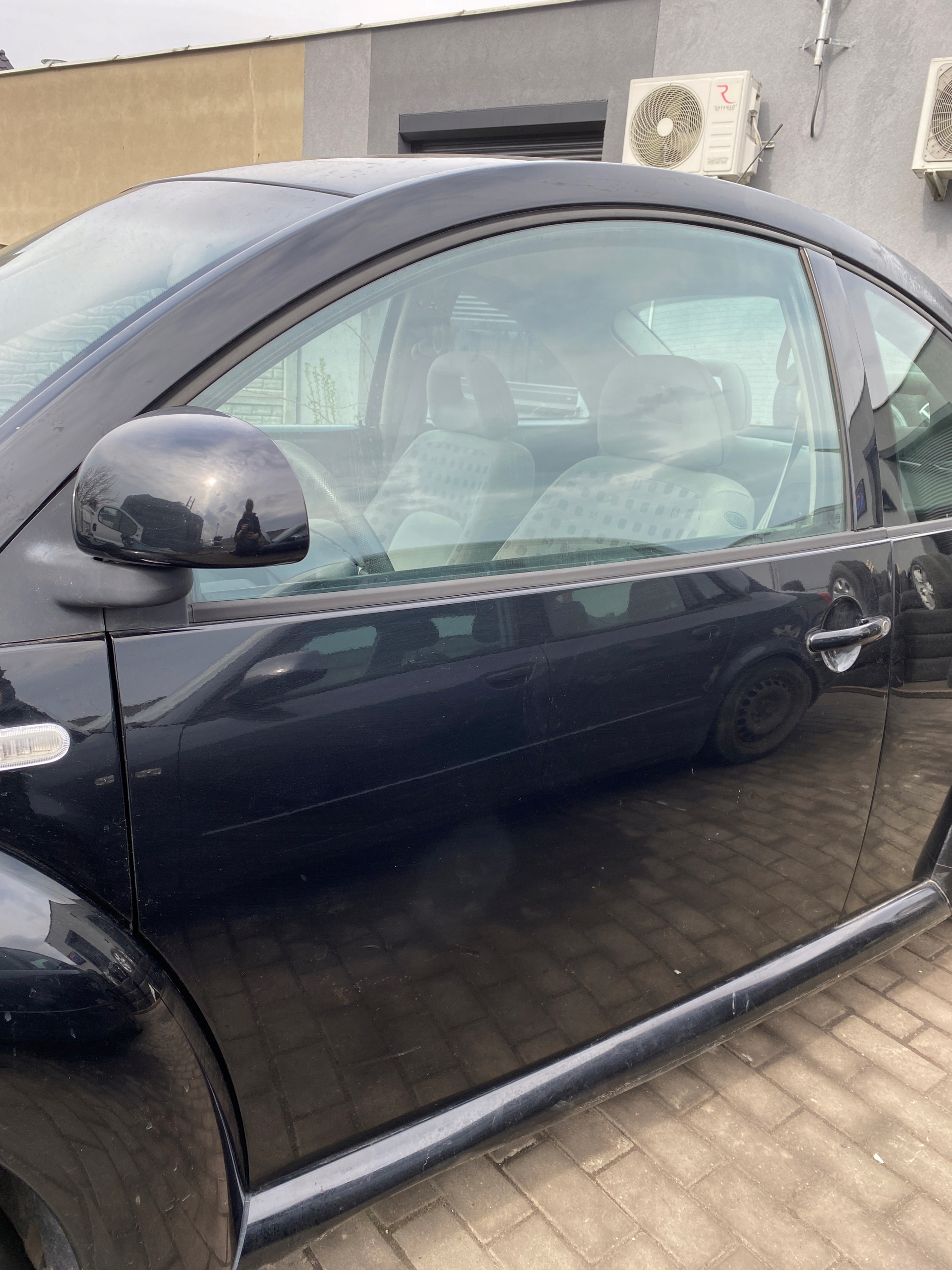VW NEW BEETLE 98 -10 door left front front kod lakieru L041