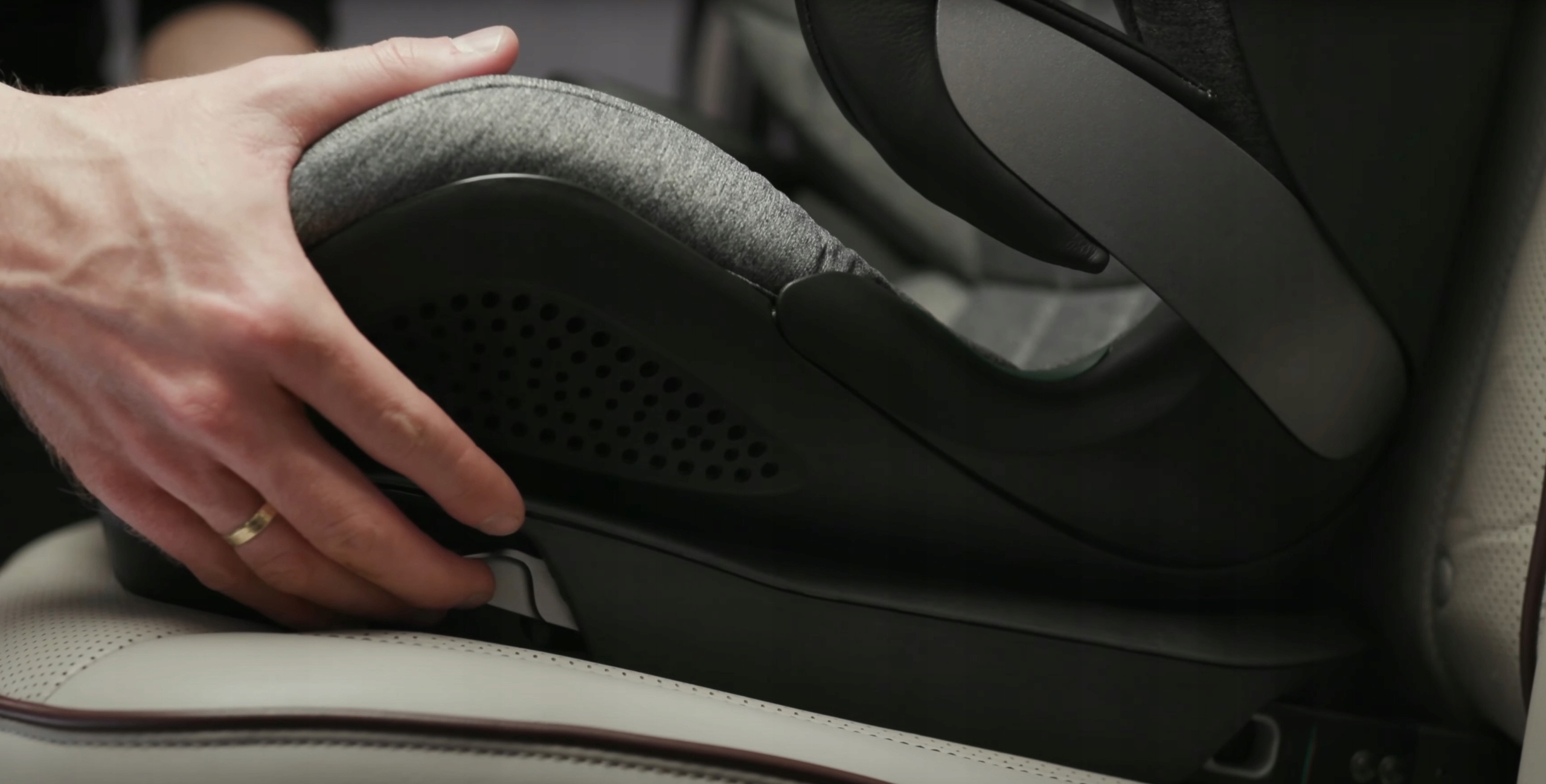 Автокрісло Avionaut MAXSPACE 15-36 кг CS+