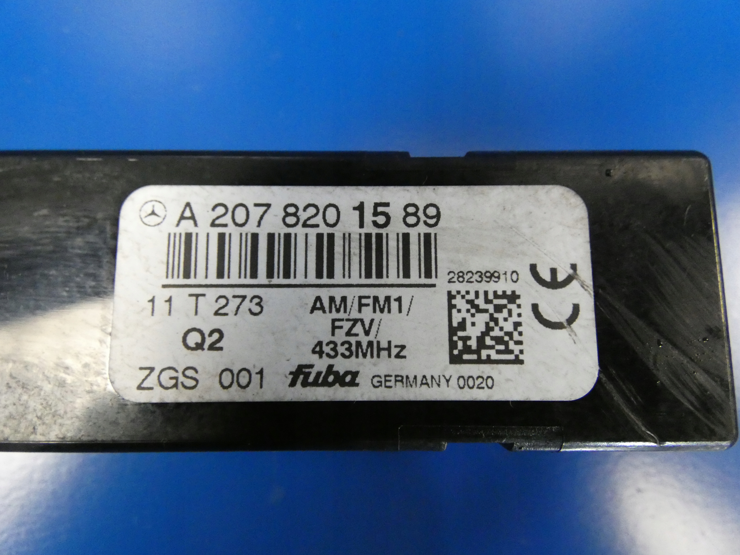 MERCEDES W207 antenna amplifier
