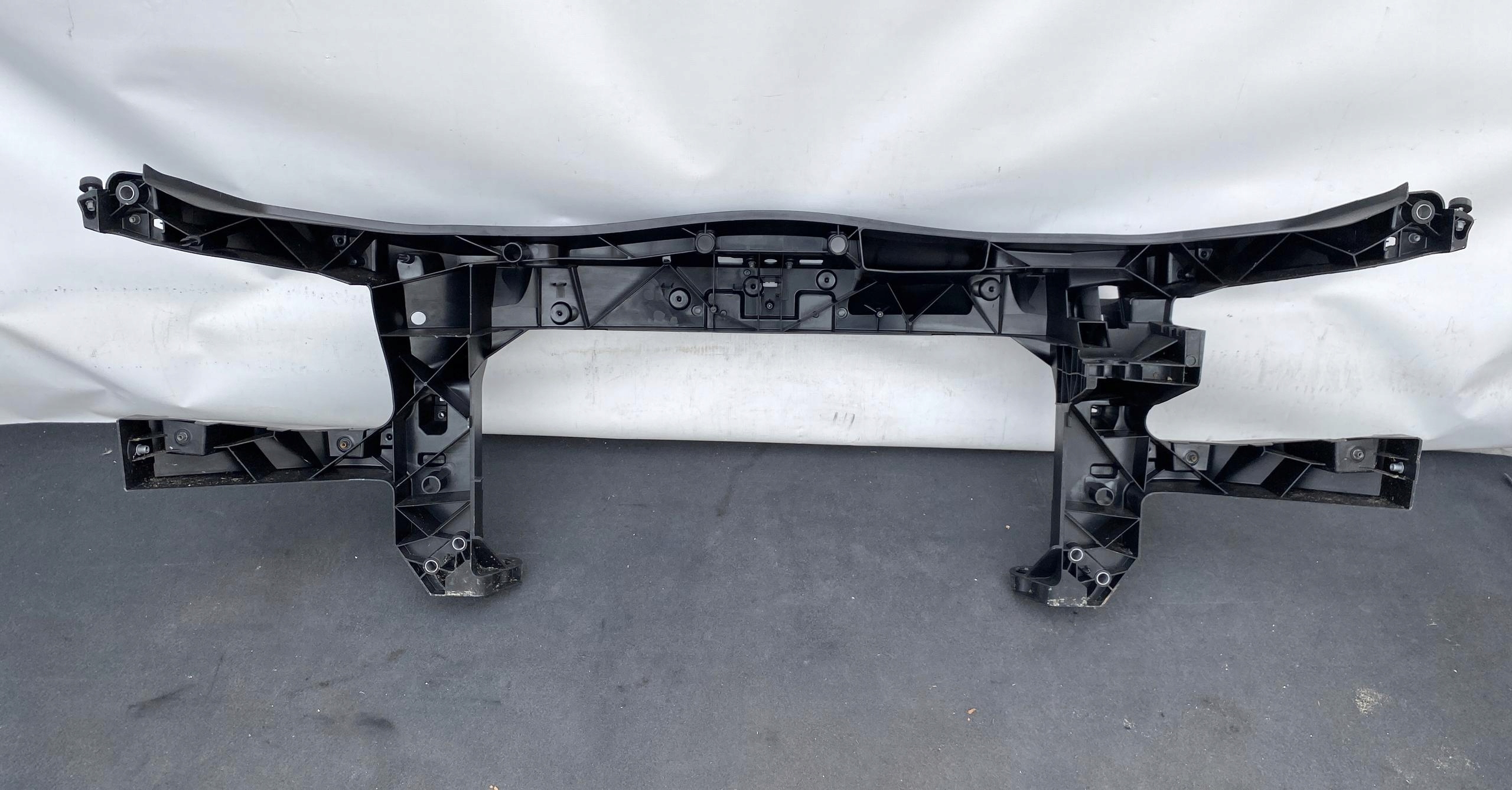 SPRINTER 907 2.2 17- pillar iron support panel for radiators original 9078805600