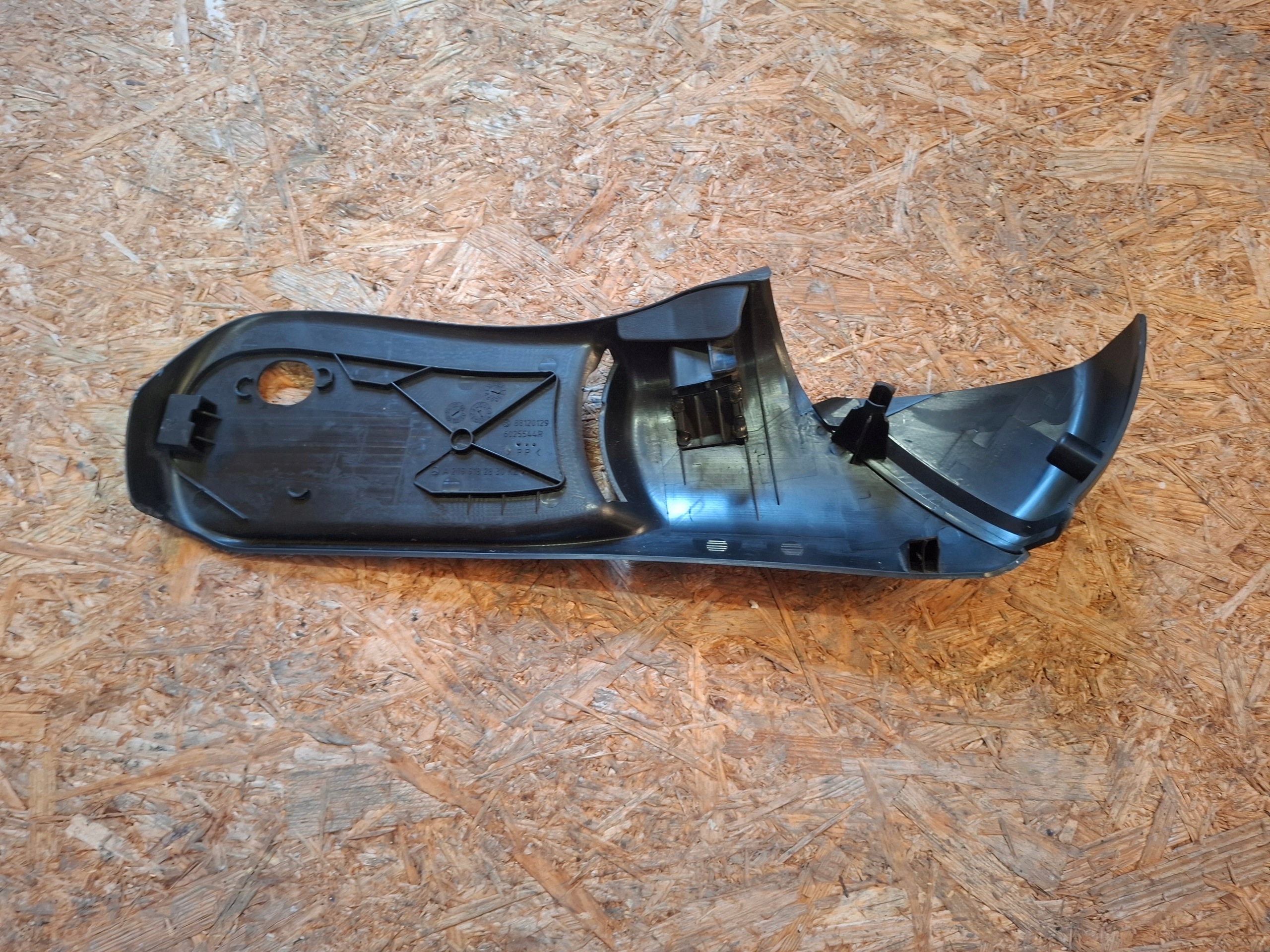 Blende Abdeckung SITZ rechts MERCEDES CLK W209
