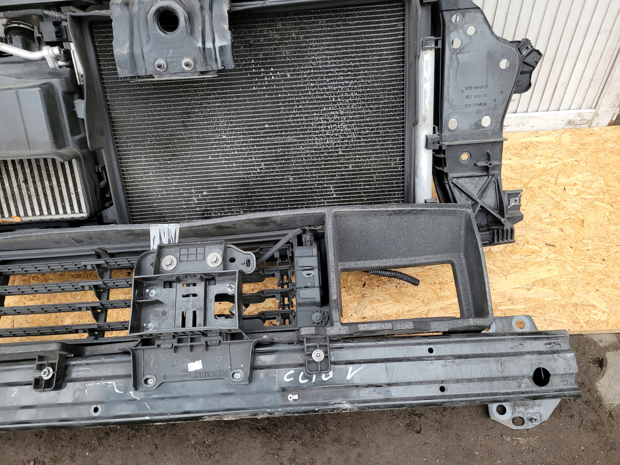 support panel for radiators radiator sider blinds RENAULT CLIO V petrol