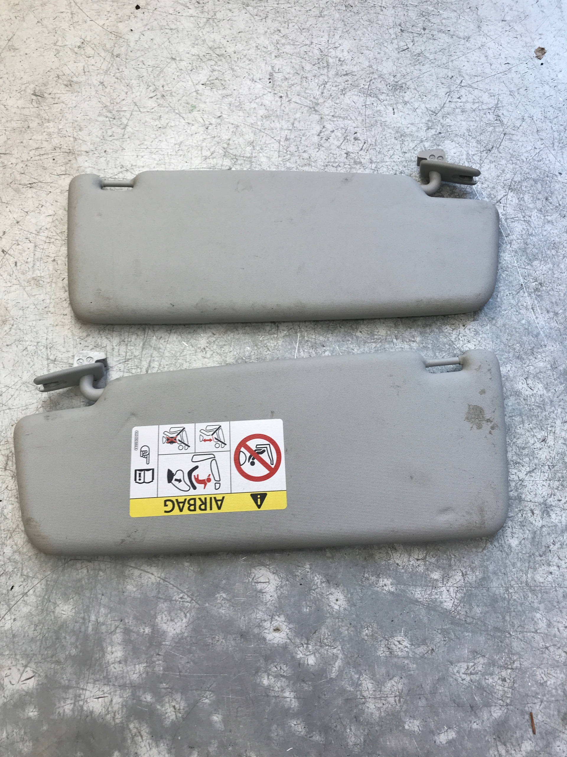 visor left right VW TOURAN 1T0857552