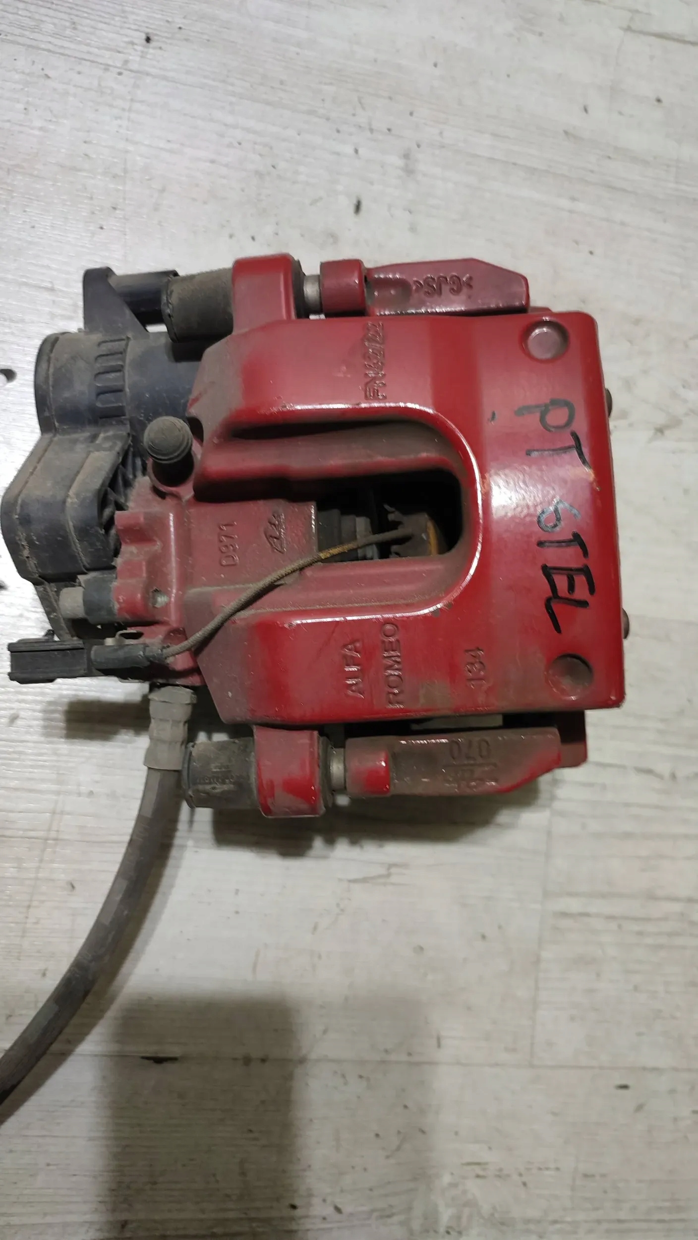 Alfa Romeo Stelvio 2021 rear part side right caliper