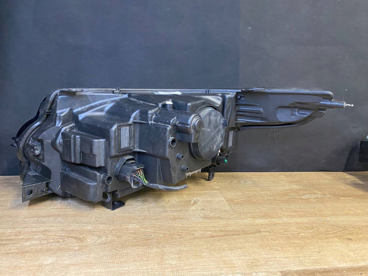 PRZÓD ZDERZAK MASKA BŁOTNIKI REFLEKTORY 16 PIN 4PDC RANGE ROVER VOGUE L405 Producent części Land Rover OE