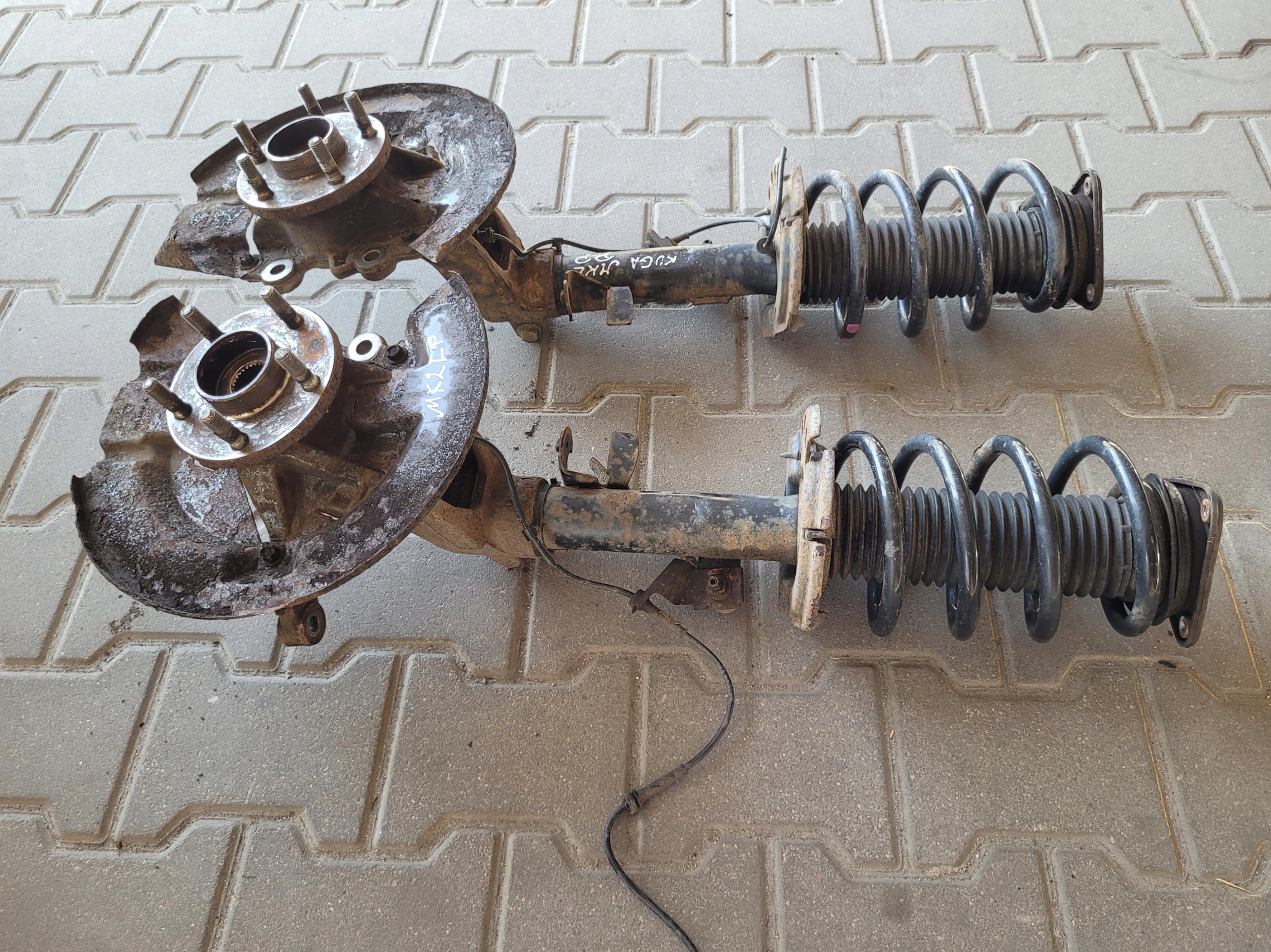 swing shock absorber front left McPherson FORD KUGA II MK2 2.0 TDCI