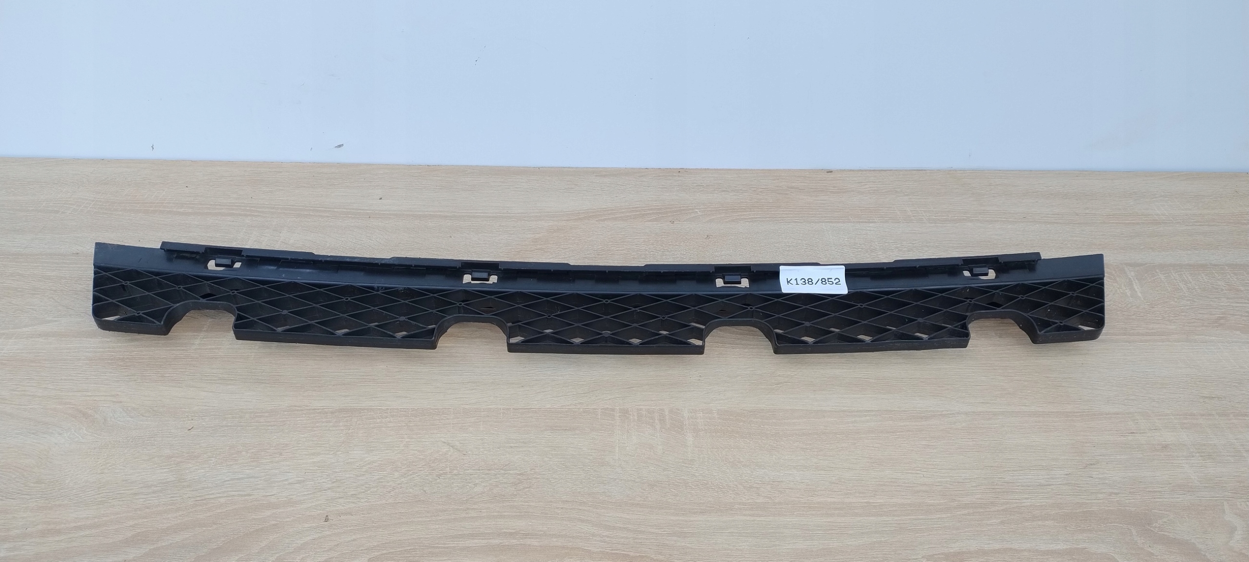 VW PASSAT B7 KOMBI 3AF bumper bracket rear part central