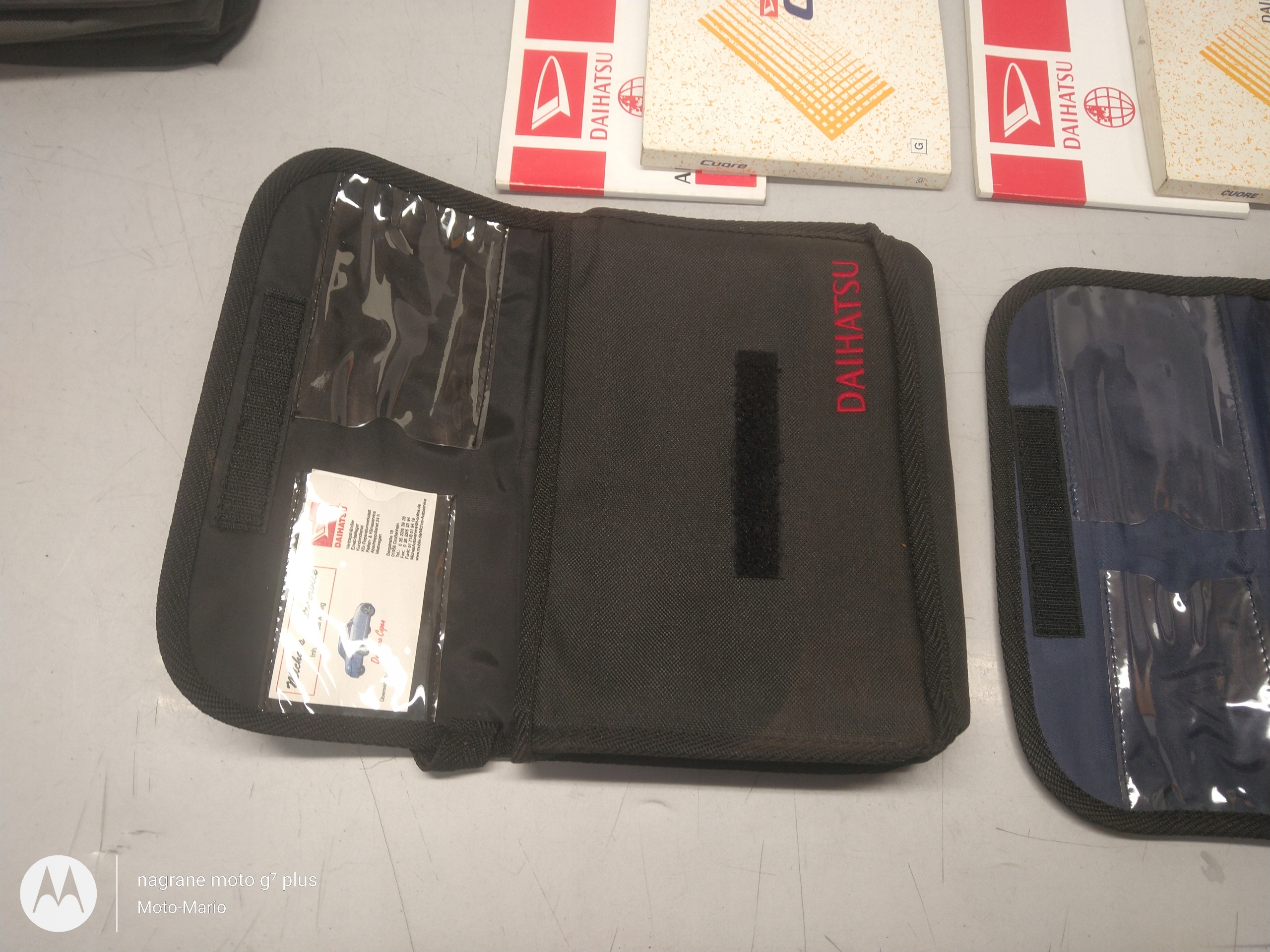 ETUI NA DOKUMENTY INSTRUKCJE DAIHATSU CUORE 6 -07 Producent części Daihatsu OE