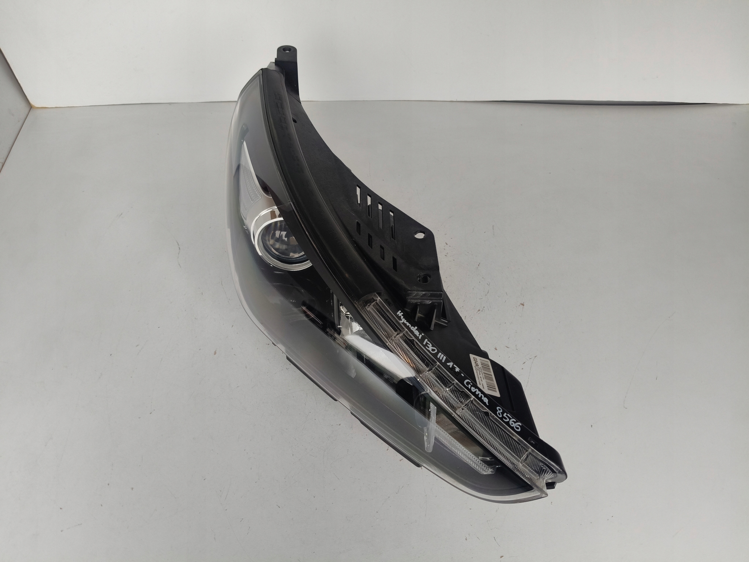 light right REFLEKTOR HYUNDAI I30 III 17- N CIEMNA