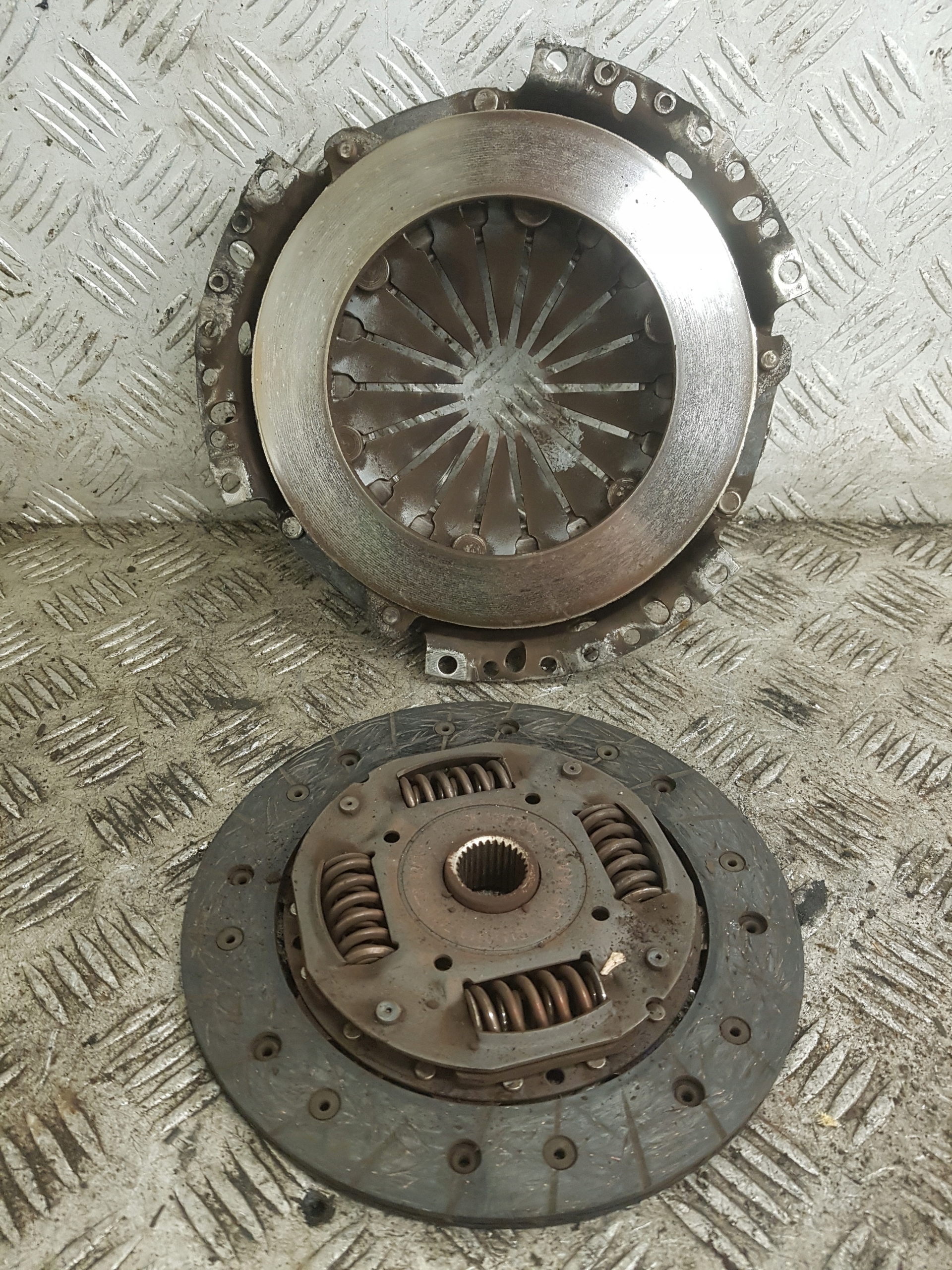 Disque de pression Embrayage VOLKSWAGEN POLO 4