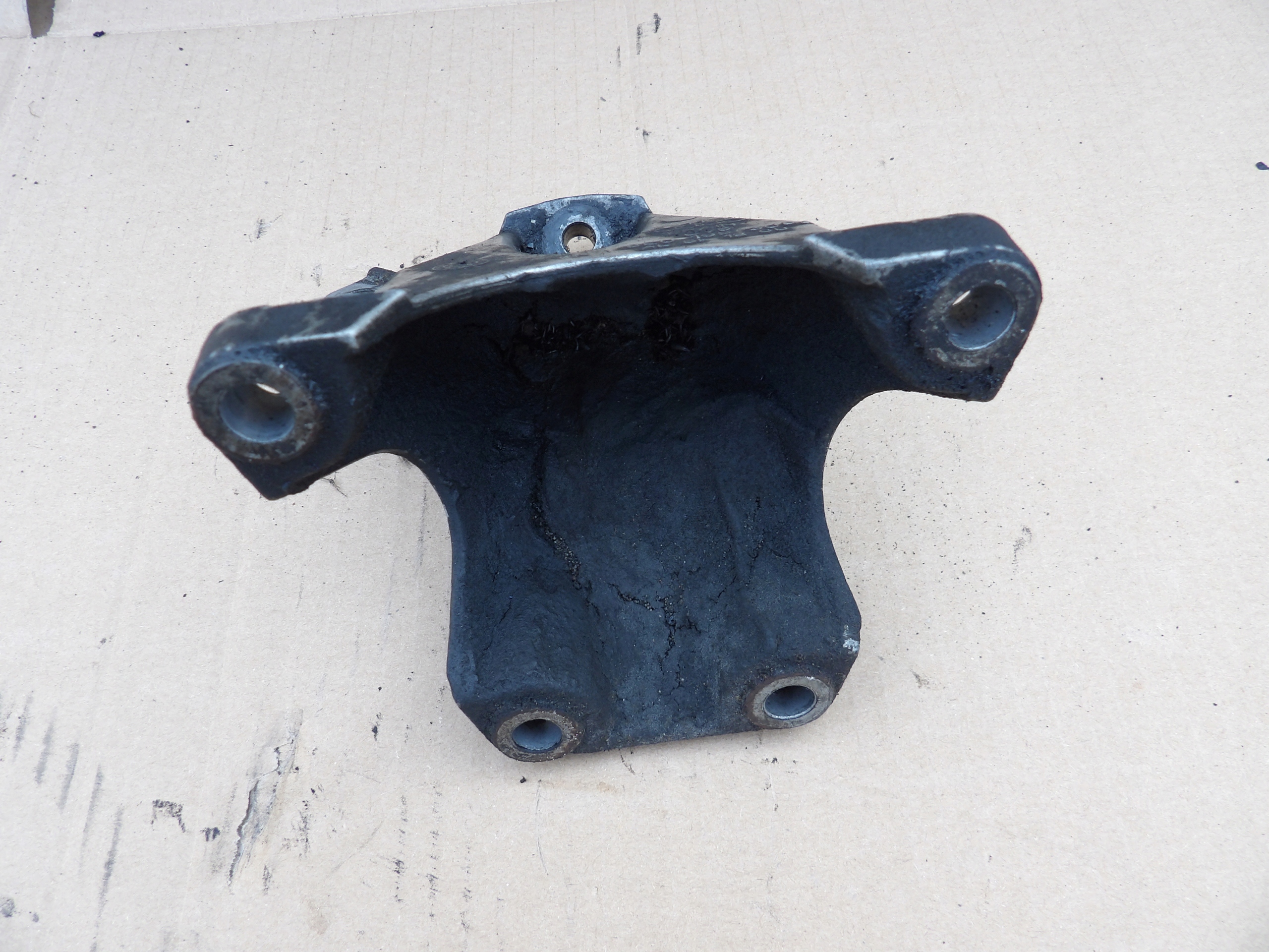 AUDI A4 B6 2.5 TDI Support Support plaque Moteur Droit