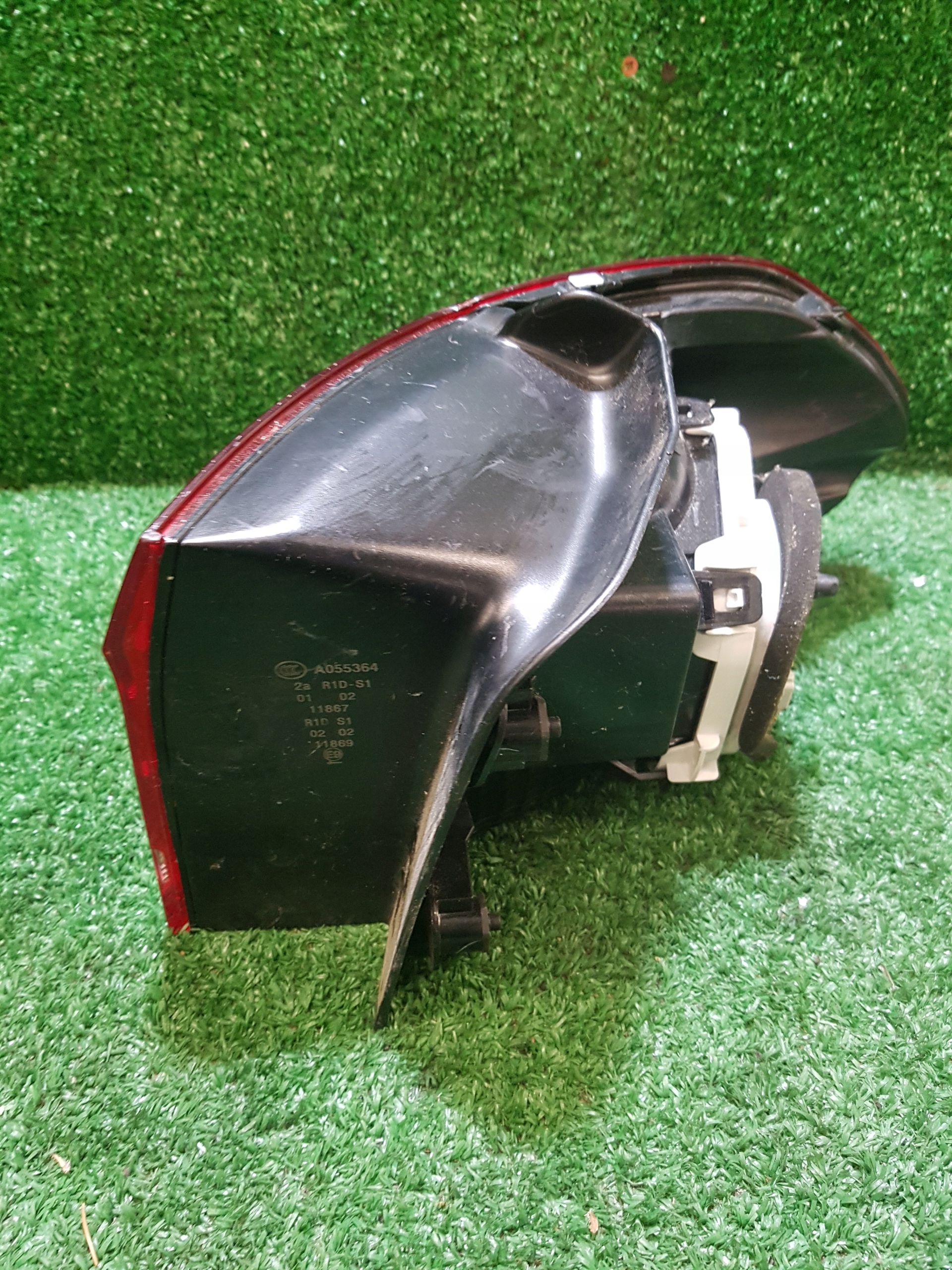 light left rear VOLKSWAGEN TOURAN III 5TA945095