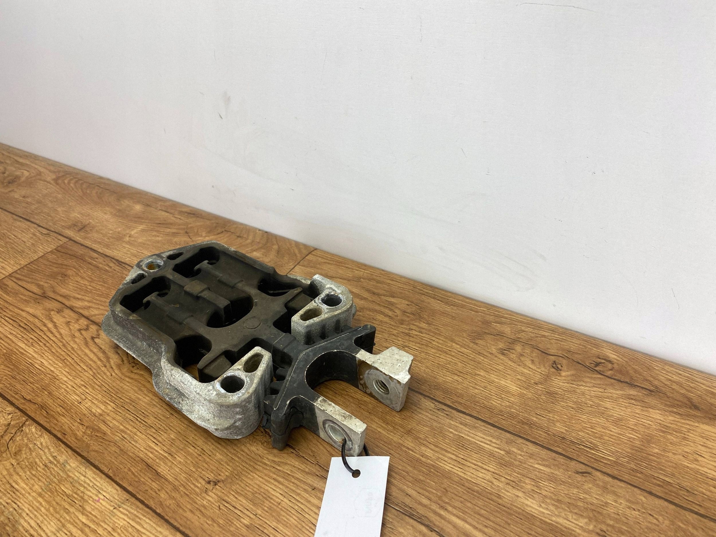 engine mount holder Ford Escape IV 2020+