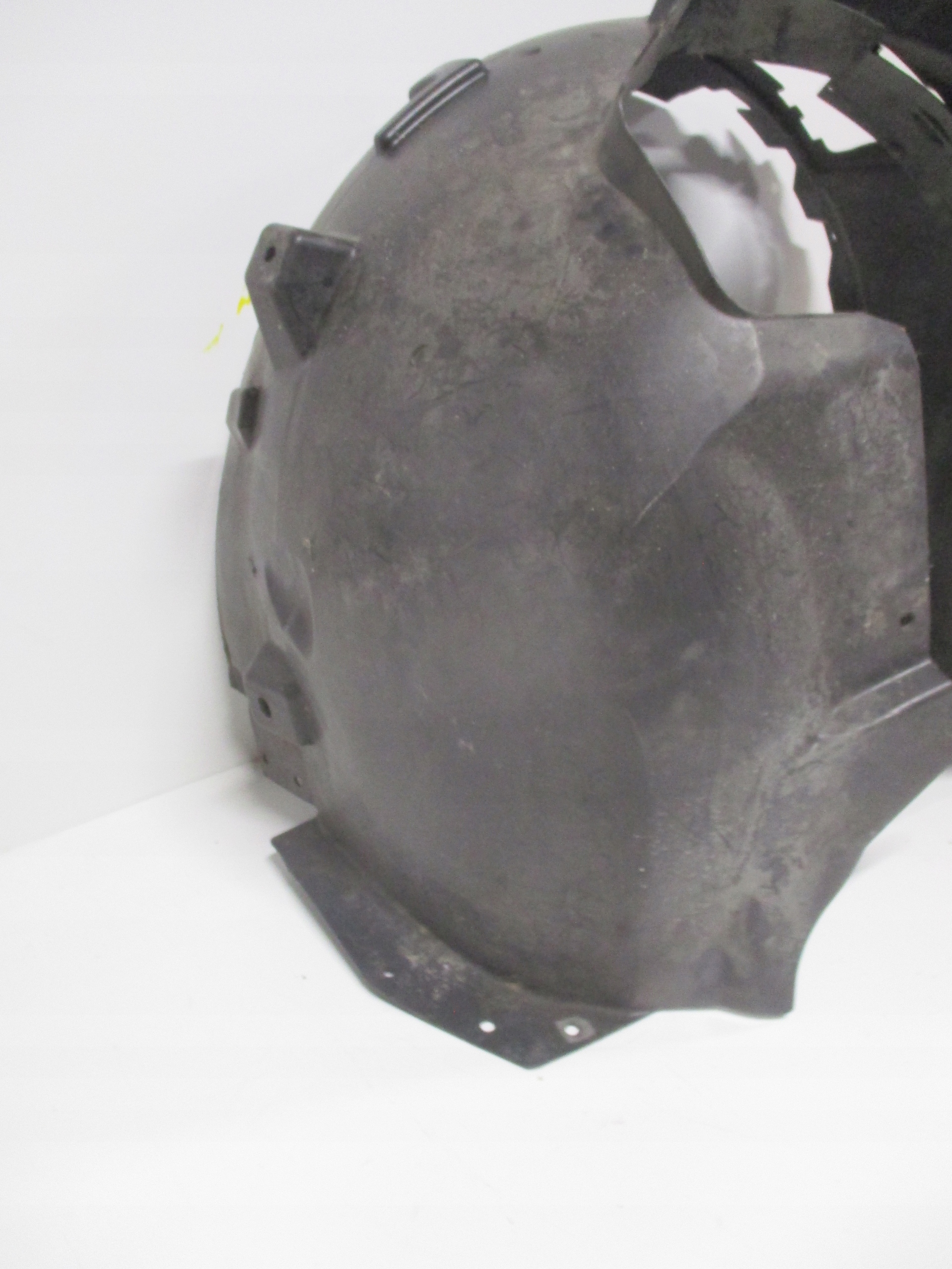 mudguard front MERCEDES GLE A1668800505 left