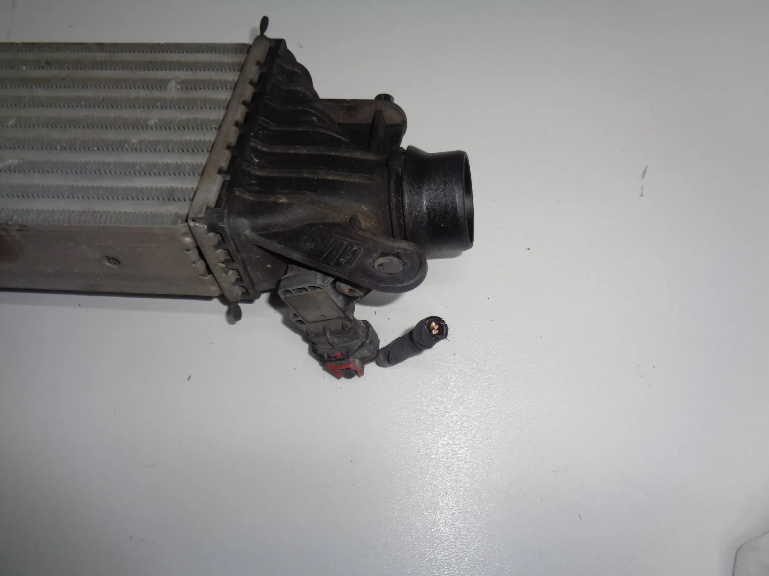 OPEL CORSA E ADAM 1.4 TURBO Kühler INTERCOOLER 8D4751000