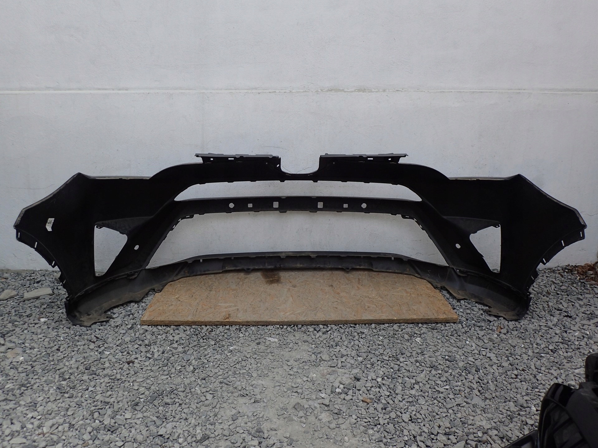 nárazník předek přední TOYOTA RAV4 IV LIFT 2016