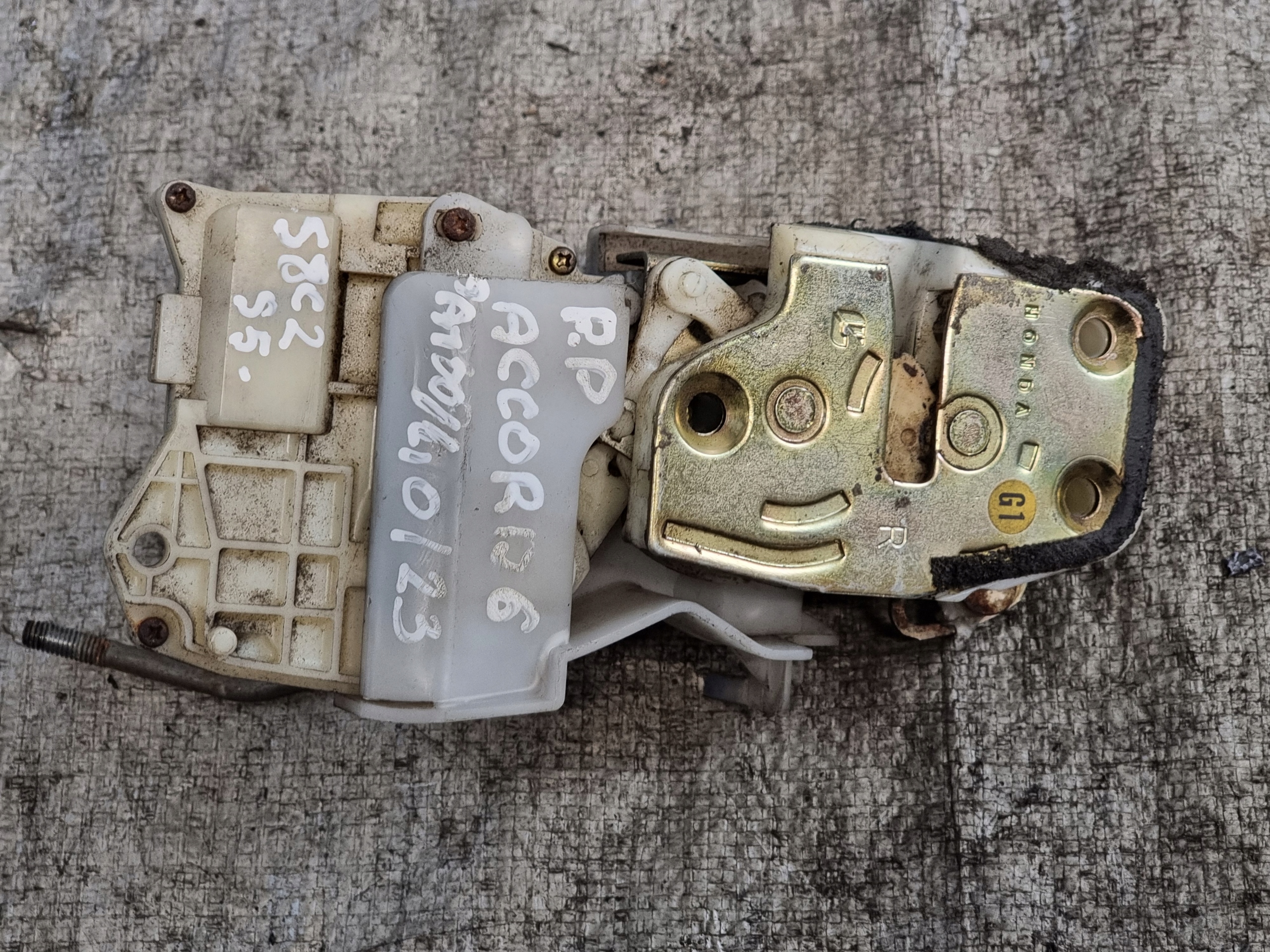 lock door right front HONDA ACCORD VI 6