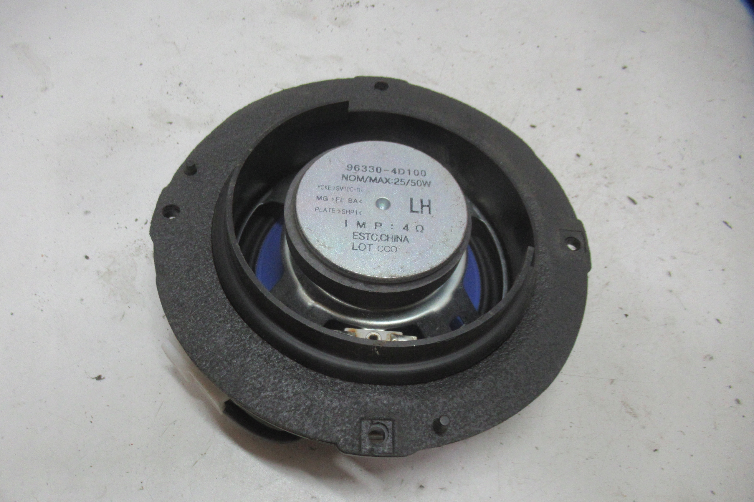 KIA CARNIVAL II 07R speaker left front 96330-4D100