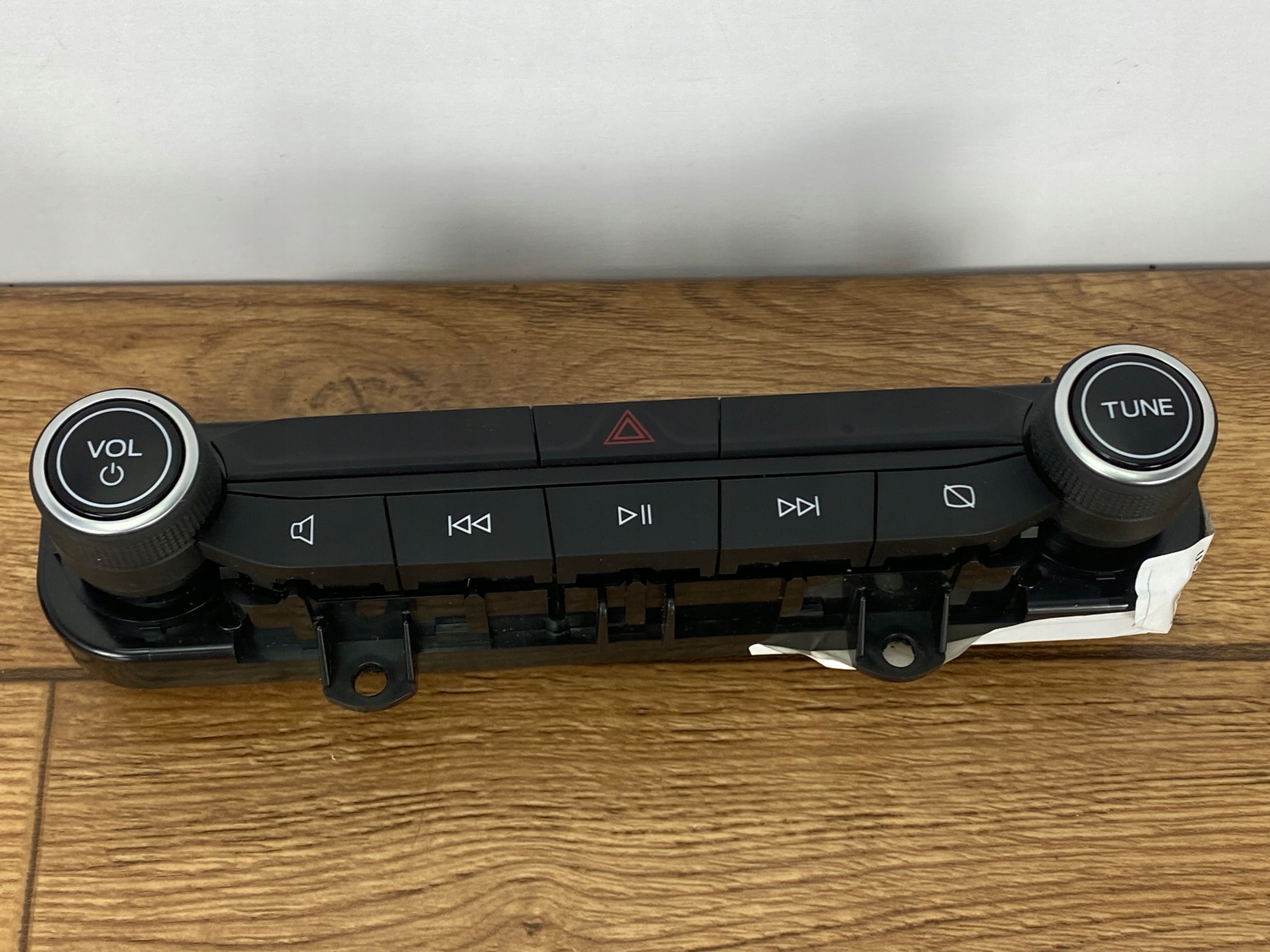 control panel radia Ford Maverick 2022+ Kuga Escape Explorer USA