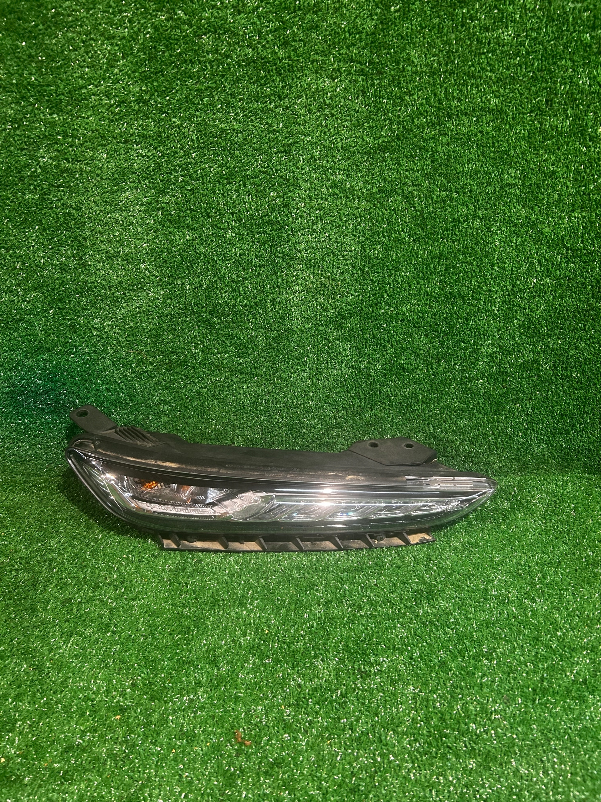HYUNDAI KONA light right DRL LED right 92208-J9000