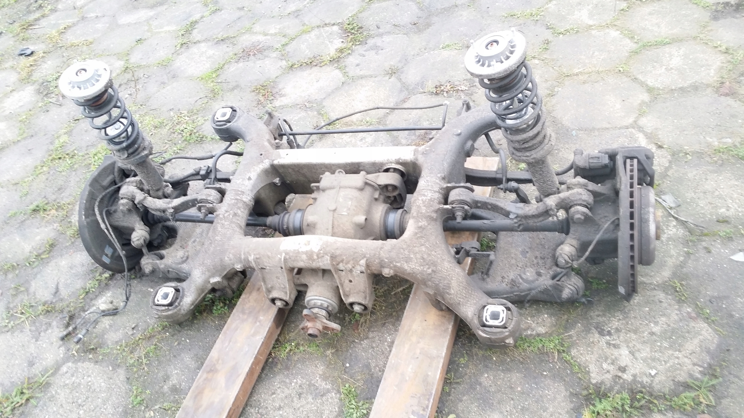 BMW F13 F12 4.0 D задняя подвеска в сборе