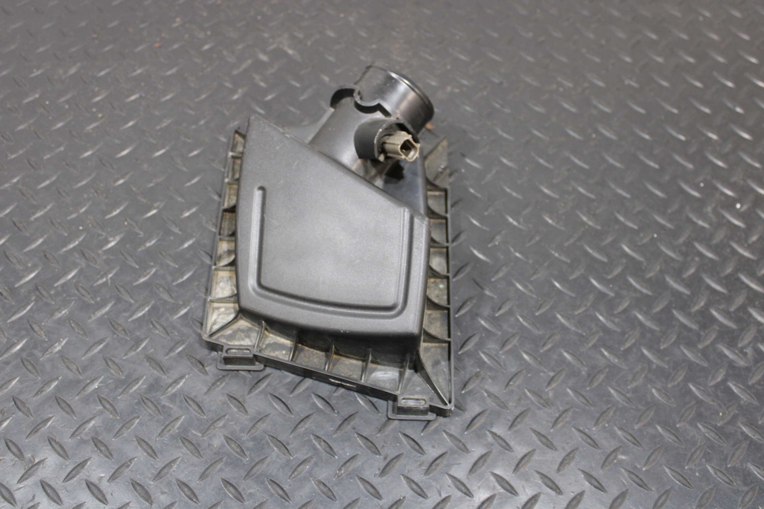 Deckel OBUDOWY filter luft FORD FIESTA MK8 H1B1-9643-AA