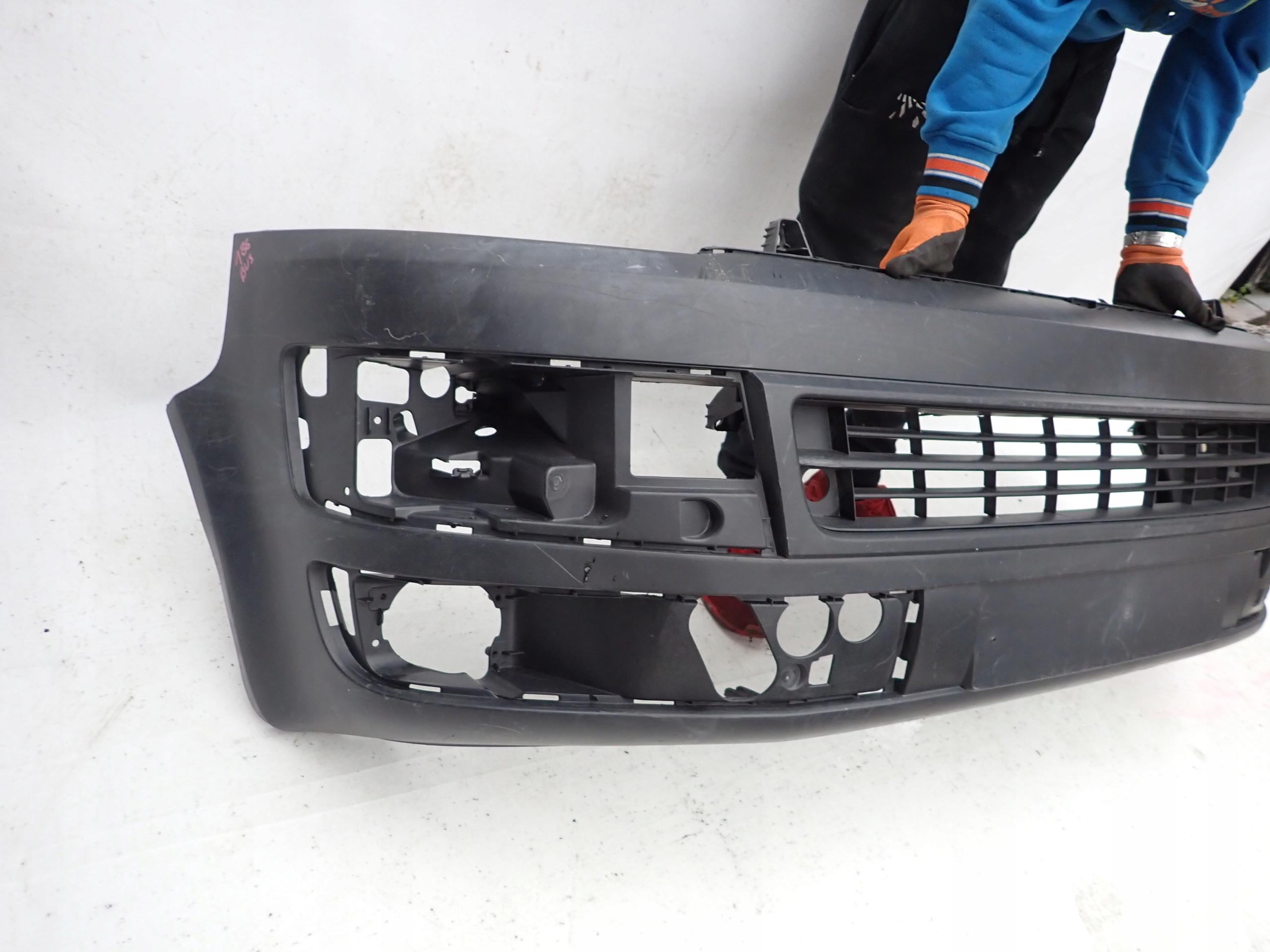VW T5 MULTIVAN LIFT 09-15 nárazník předek přední PDC
