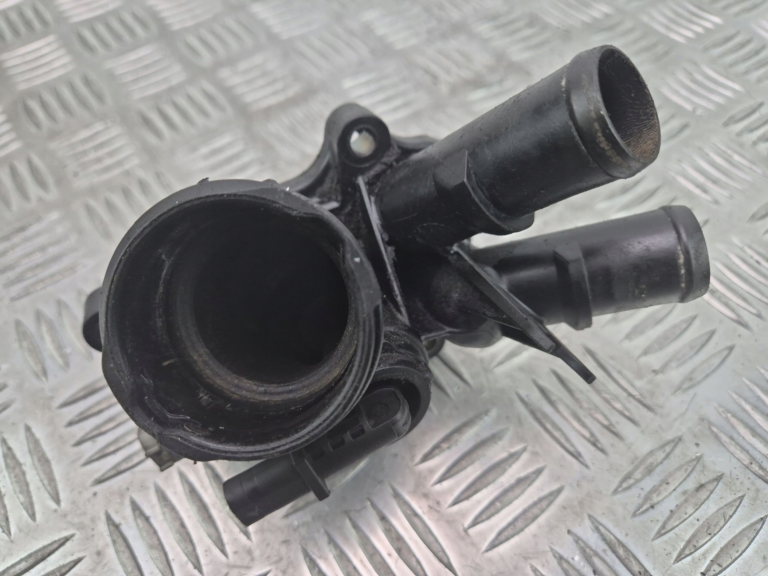 termostato Mercedes C250 CGI W204 A2712000315