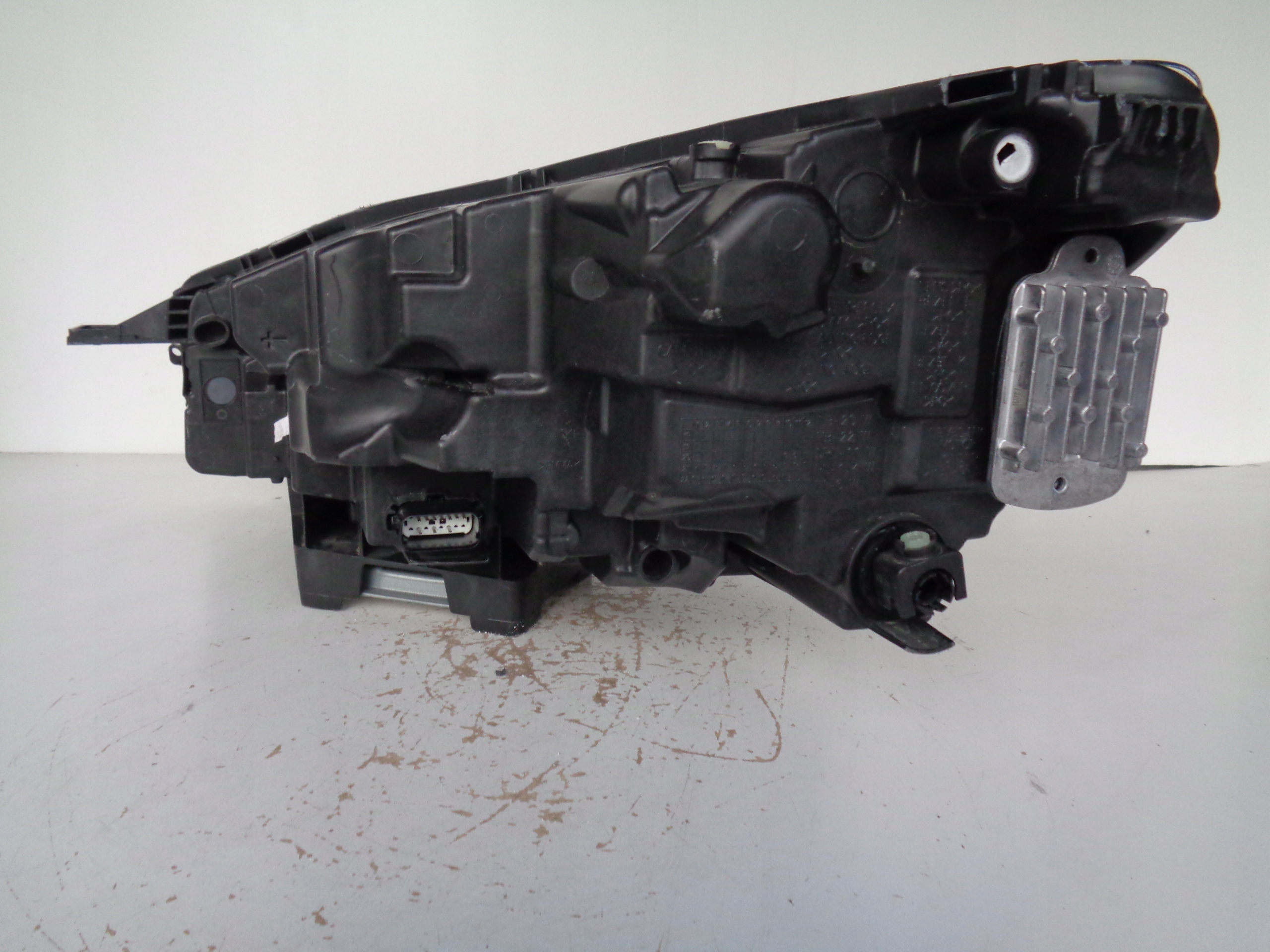 light right REFLEKTOR FORD KUGA MK3 19- FULL LED