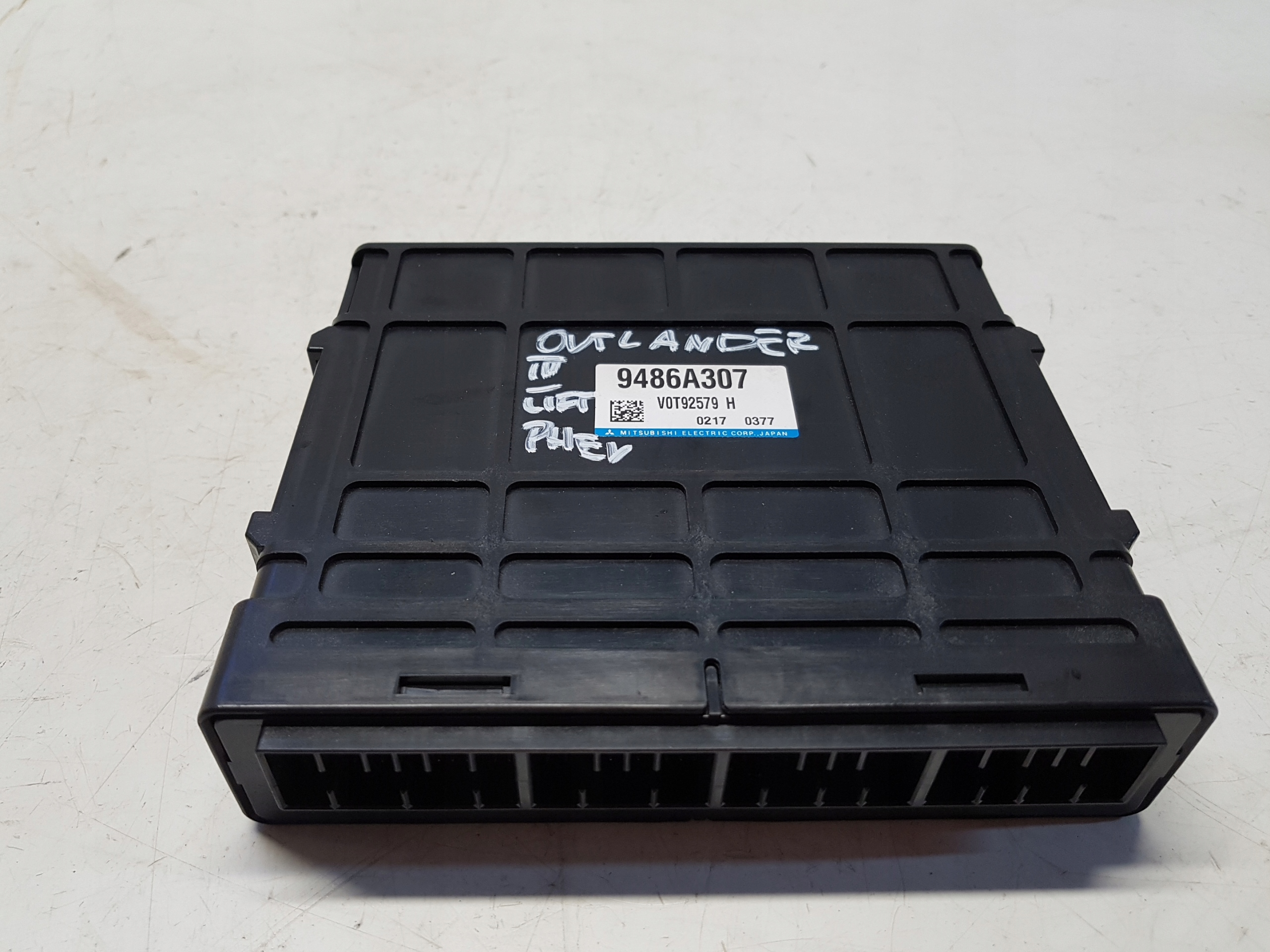 OUTLANDER III PHEV 2.4 module control unit