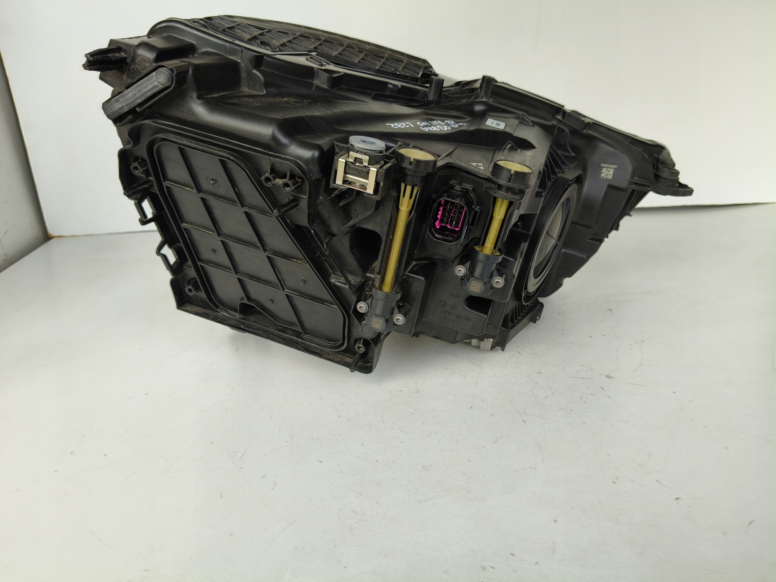 light left REFLEKTOR AUDI Q3 II 83A 18- FULL LED
