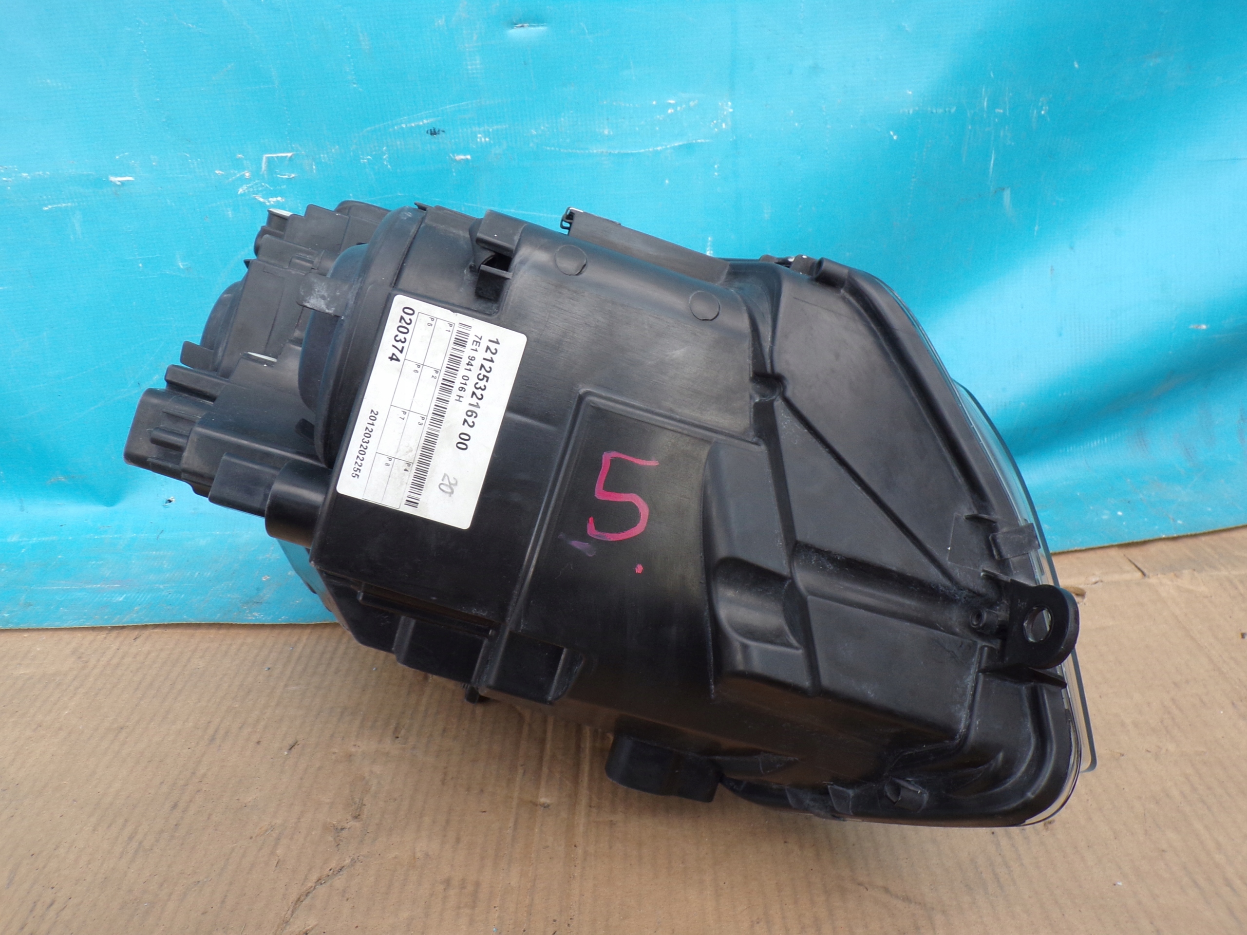 VW TRANSPORTER T5 LIFT 10- REFLEKTOR left light left