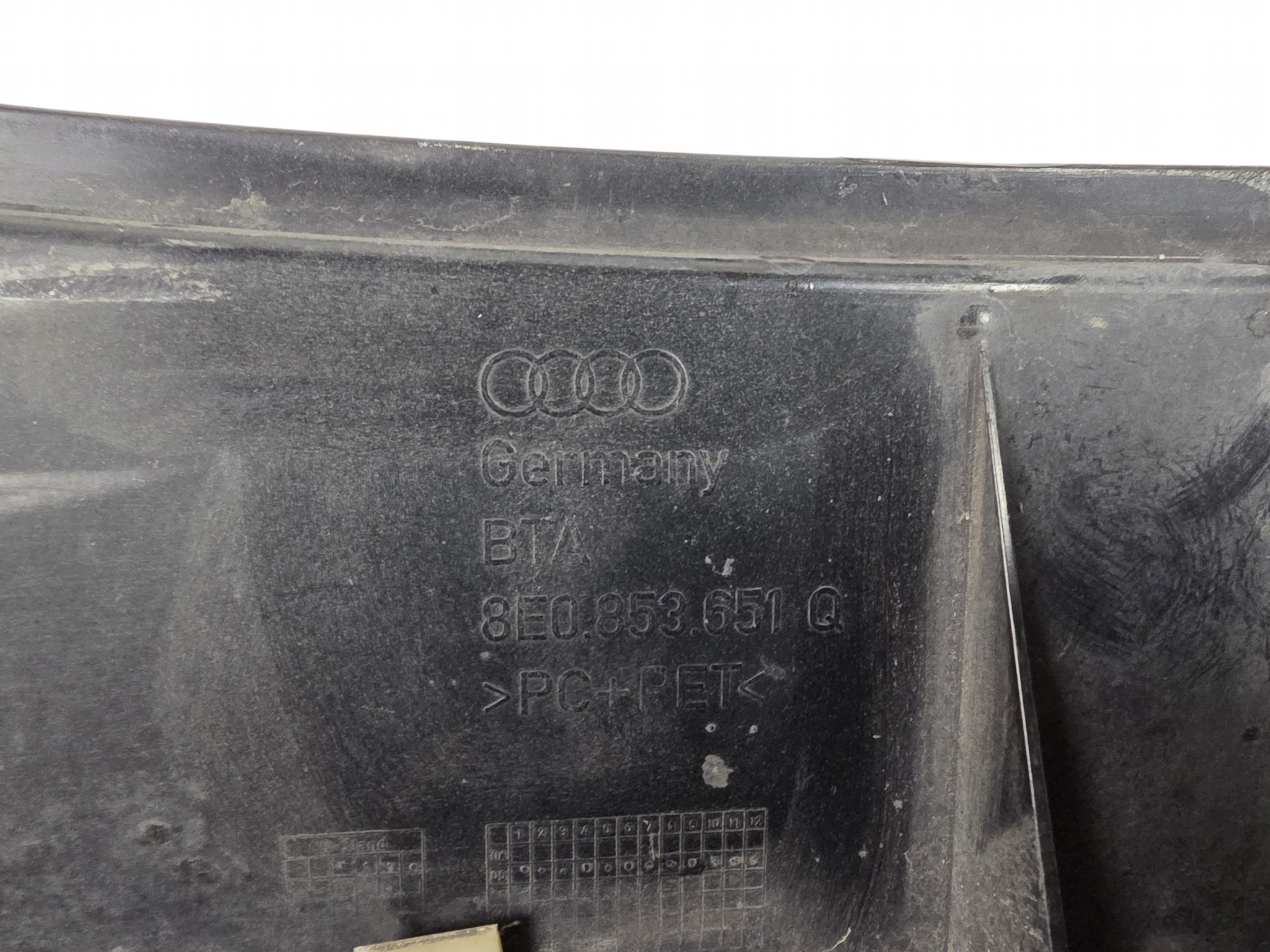 AUDI A4 B7 grille complete CHROM ORG. 8E0853651Q