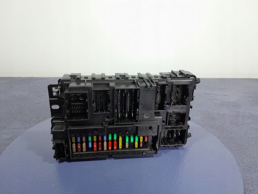 FORD MONDEO MK5 2.0 HYBRID SKRZYNKA BEZPIECZNIKÓW MODUŁ BCM JU5T-15604-BFM