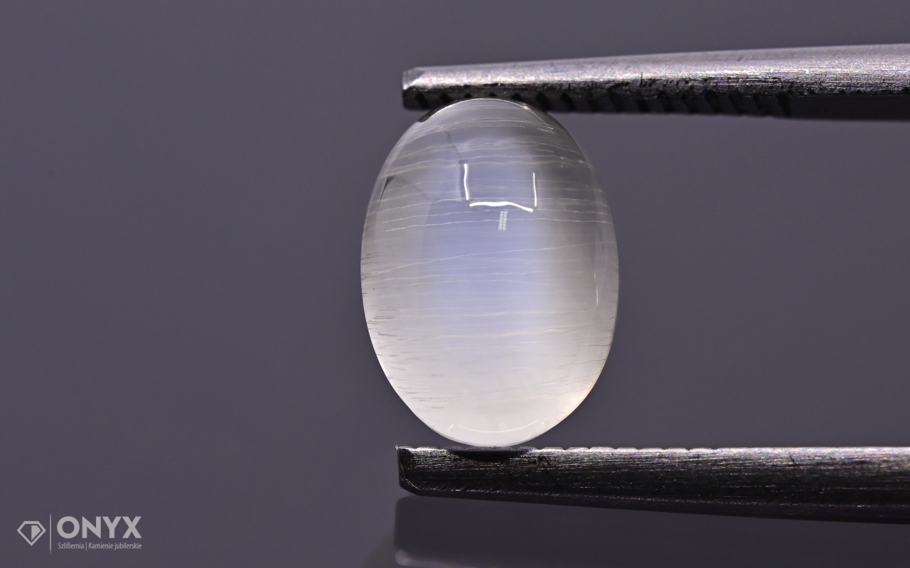 Měsíční kámen kabošon ovál 9x6 mm