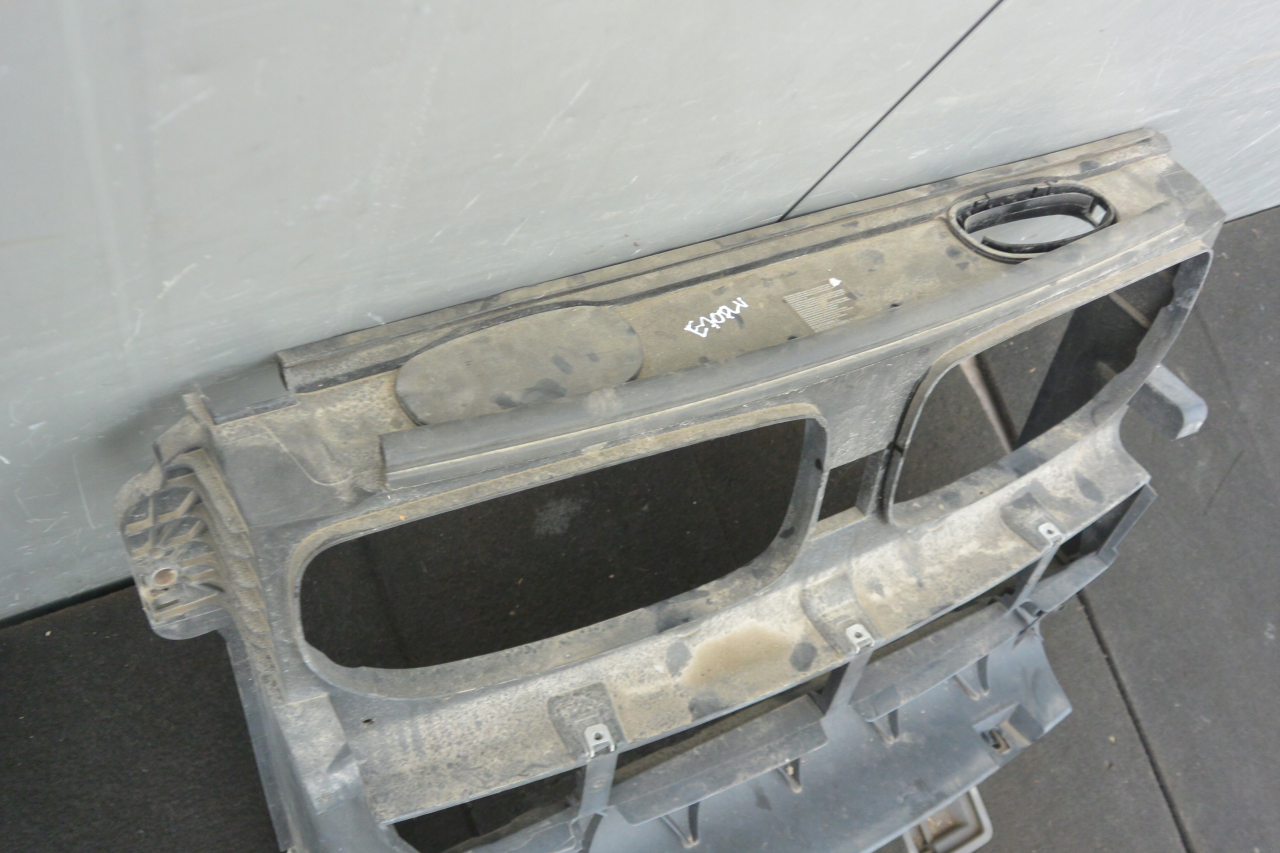 přívod vzduchový TROUBA volant BMW X5 E70 E71