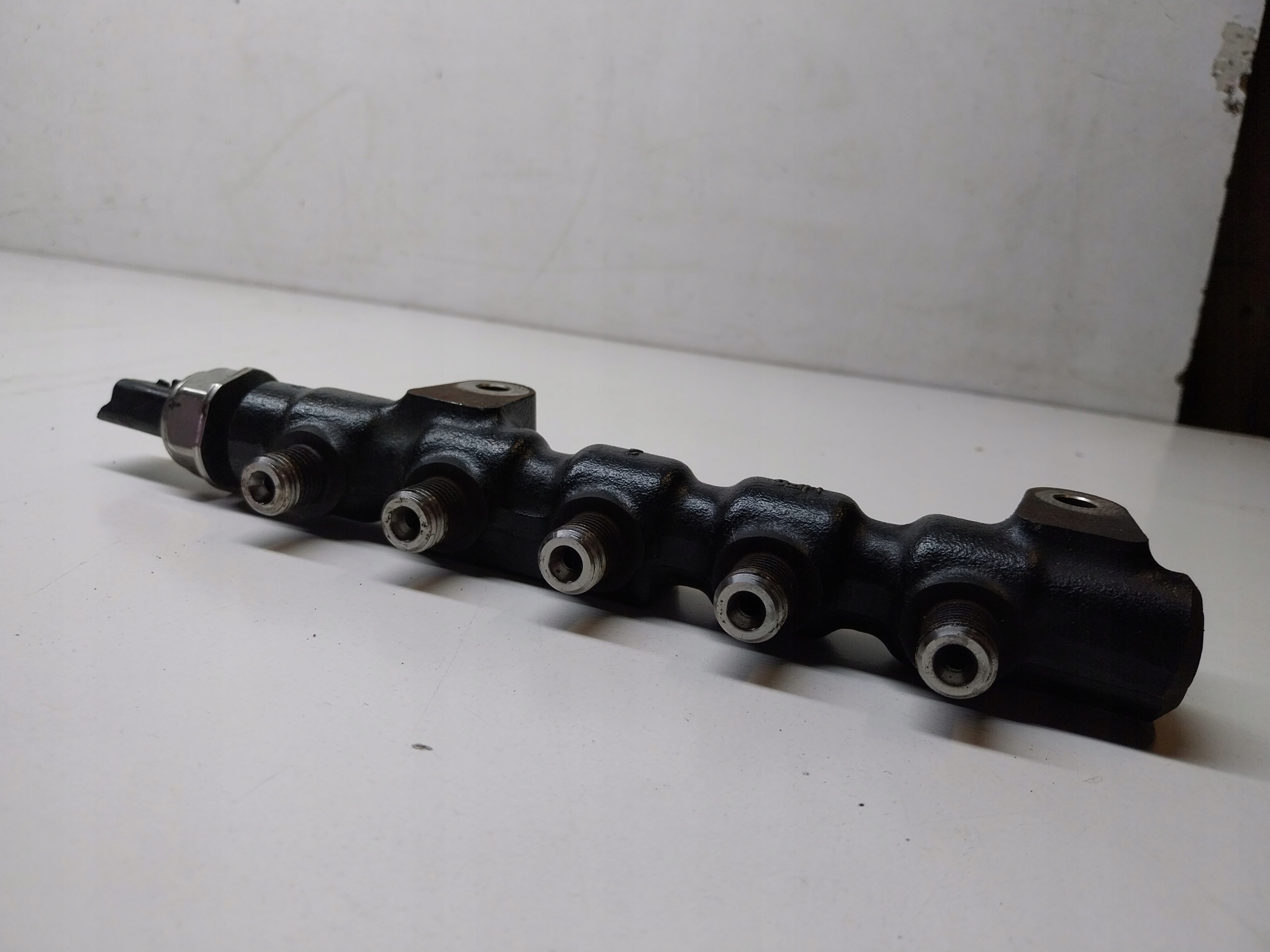 CITROEN C2 1.4 HDI Rampe injection 9654592680