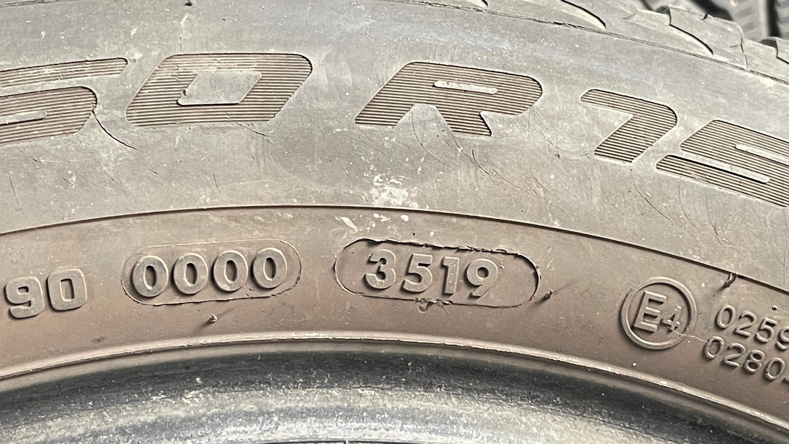 KOMPLET OPON ZIMOWYCH 185 60 15 84T APOLLO ALNAC 4G WINTER 7MM 2019 ROK Kod producenta AL18560015TAW4A00