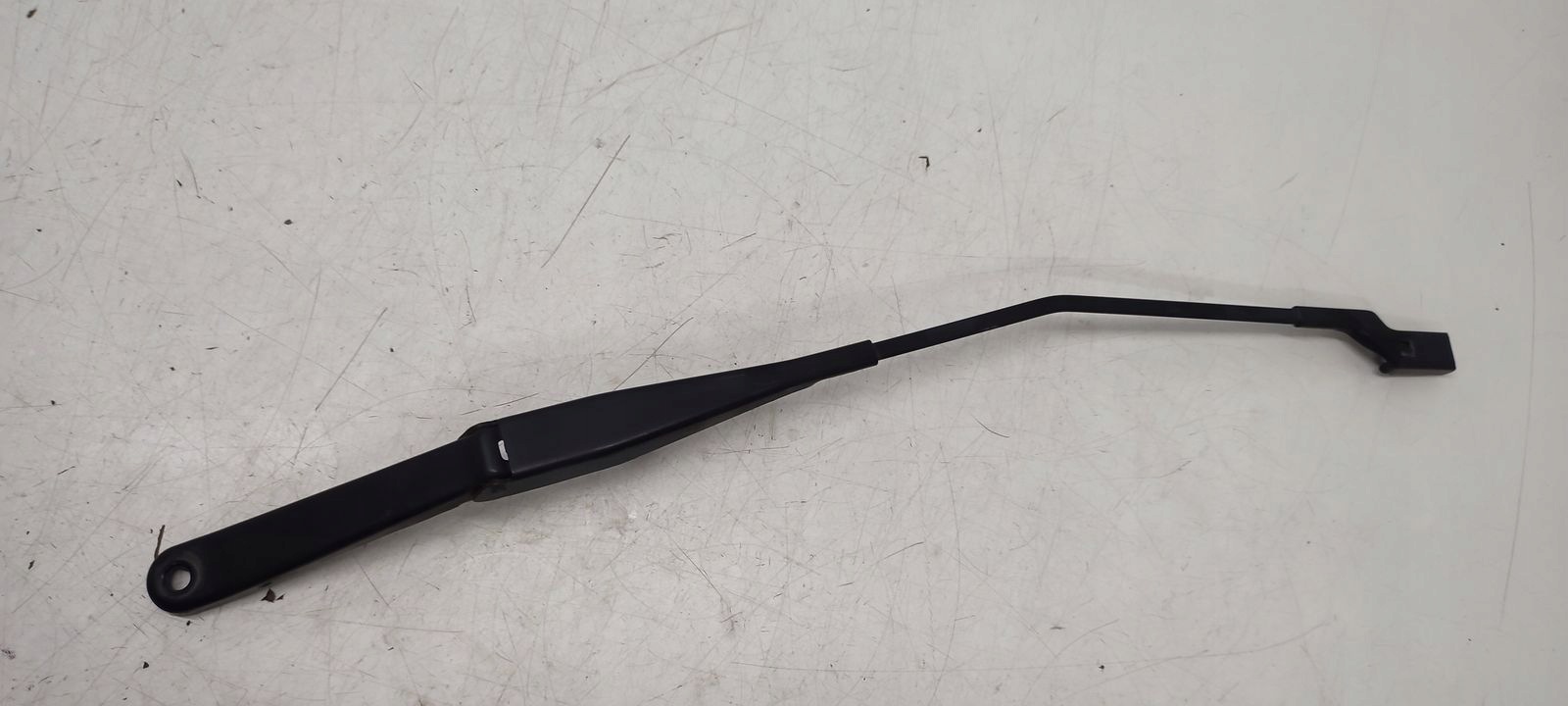 wiper arm right Ford Fiesta MK7