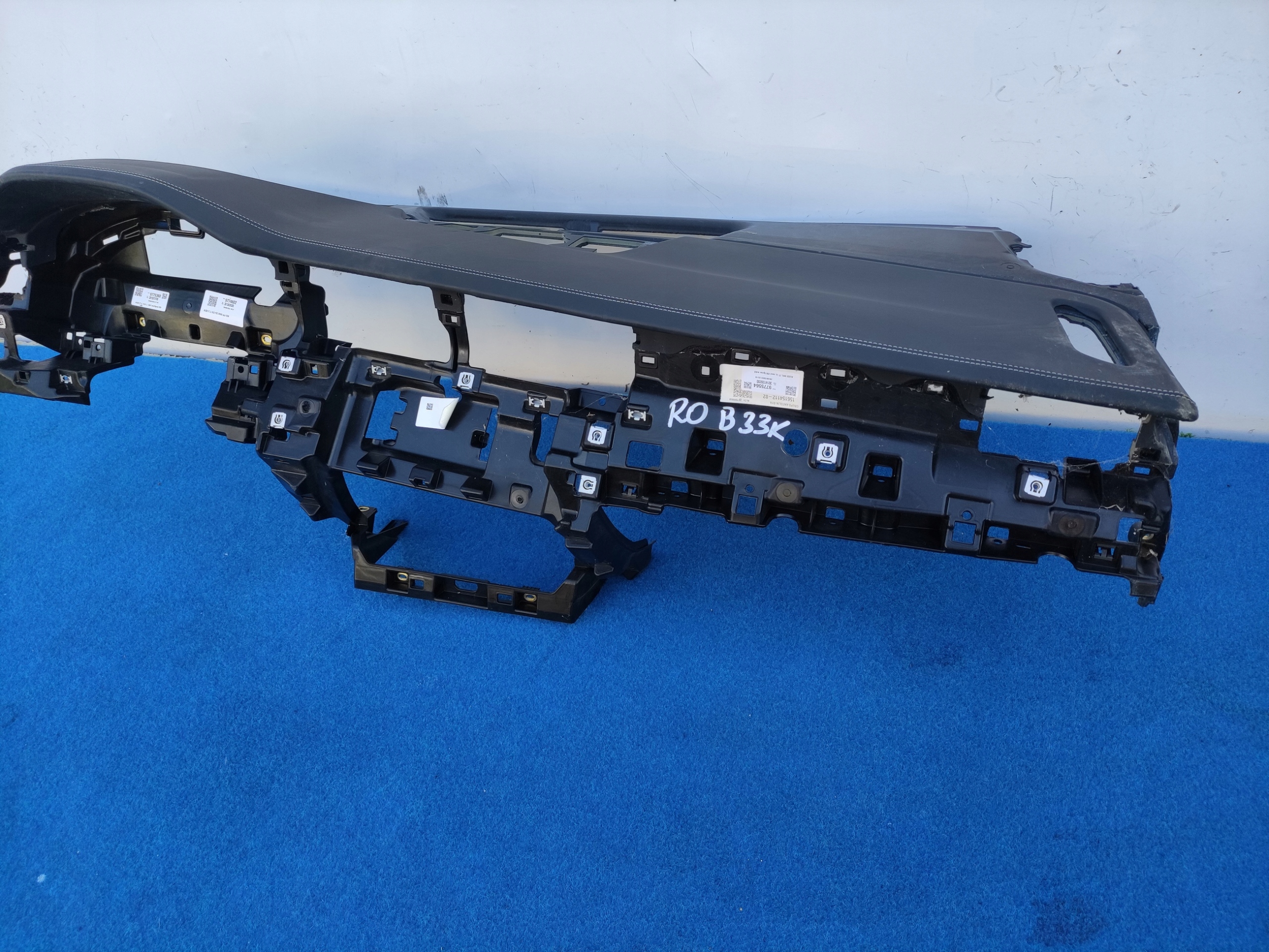 console dashboard instrument panel cockpit AUDI Q8 4M 4M8 4M8857033 ROB33K