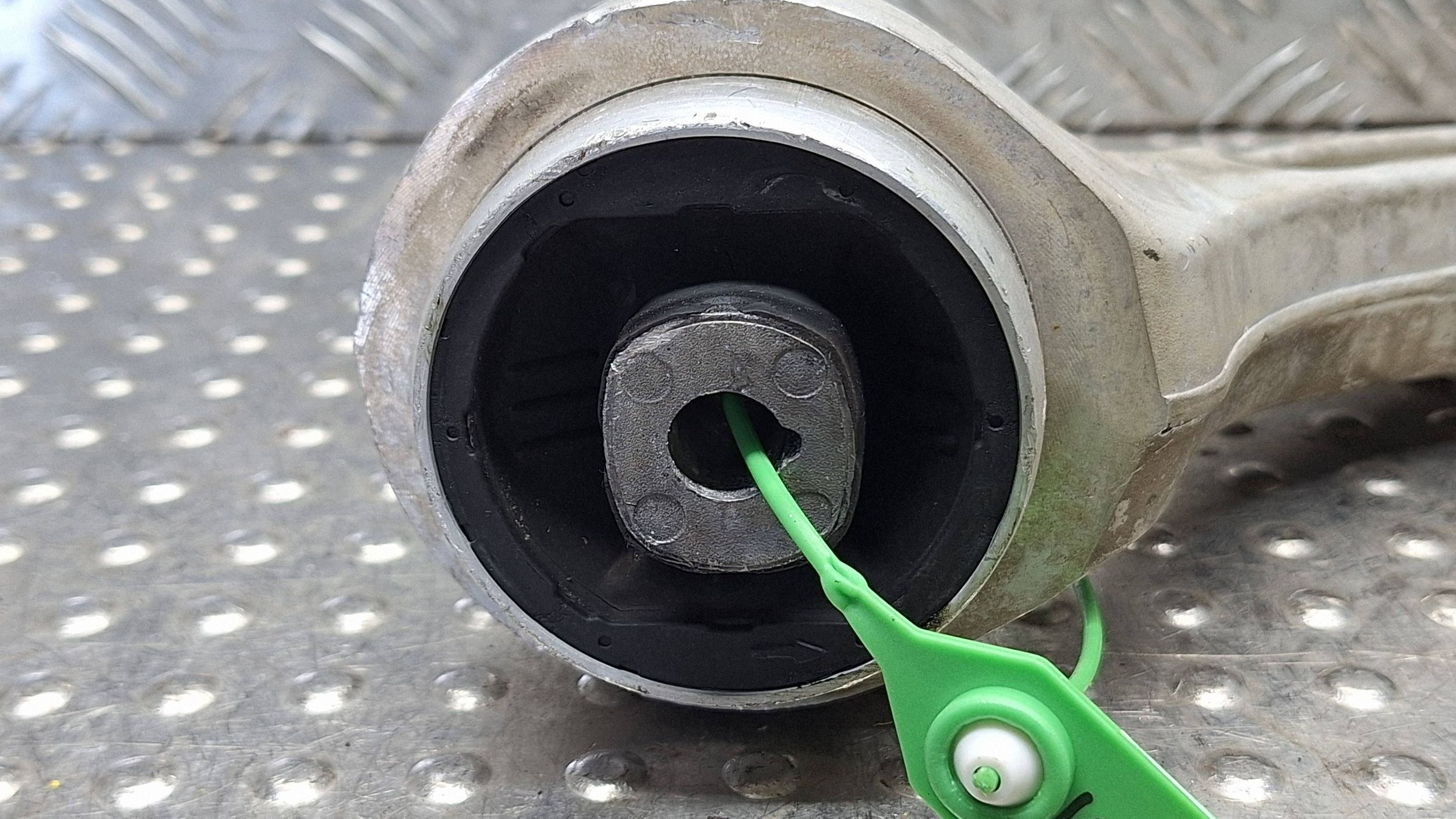 arm left front BANAN 8W0407695B AUDI A4 B9 A5 F5 8W