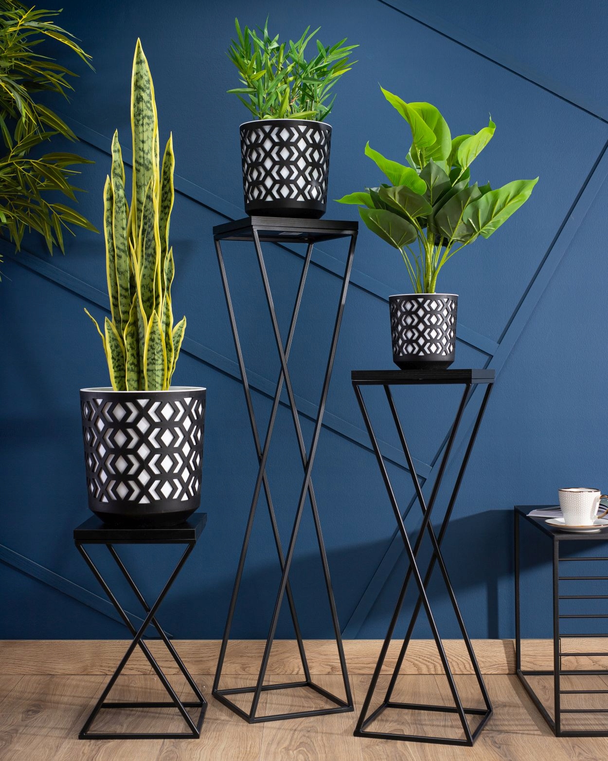 CZARNY KWIETNIK INDUSTRIALNY OGRÓD TARAS 70 cm Kolor czarny