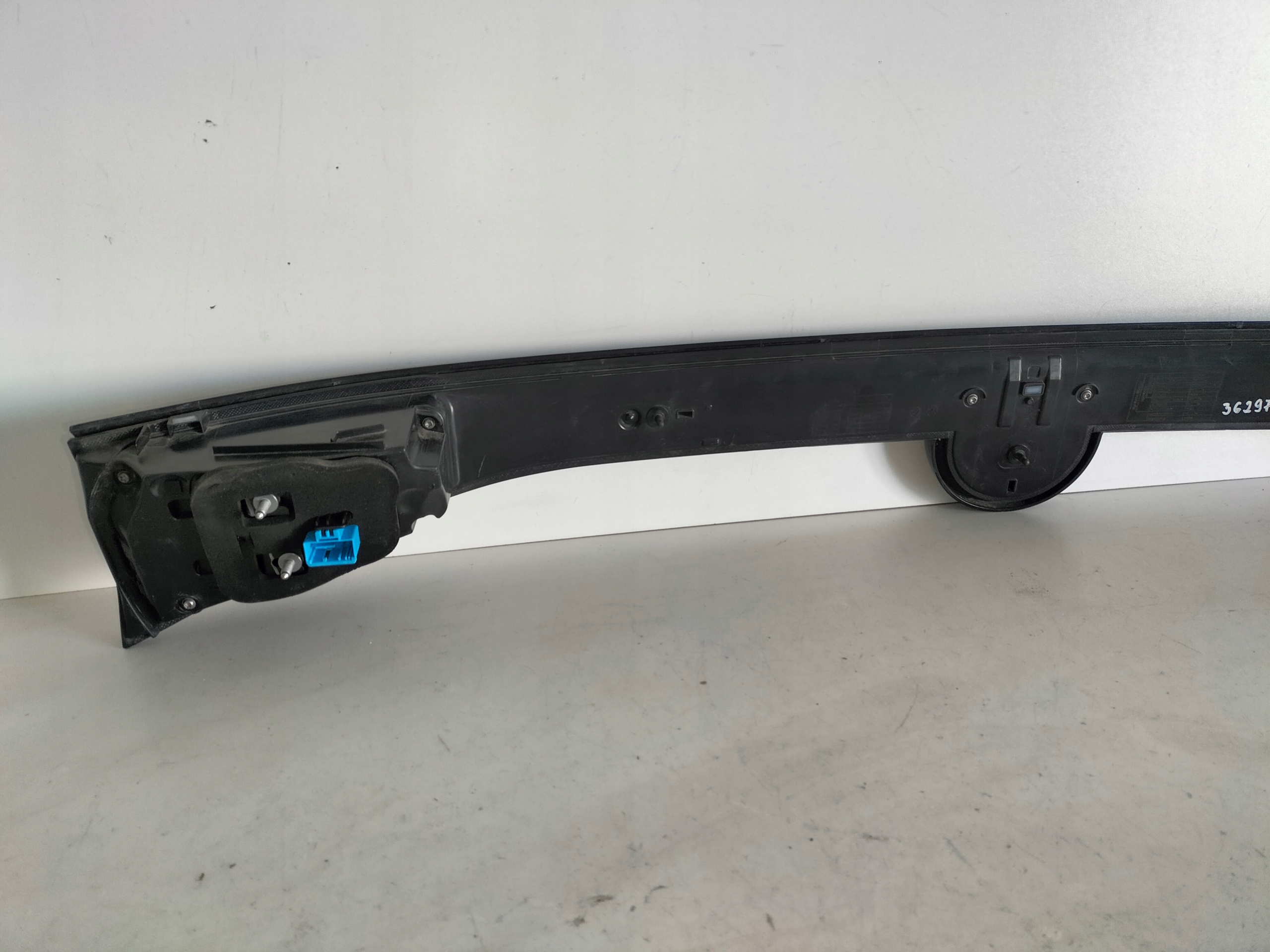 cap moulding bonnet rear part VW ID4 20- IQ LIGHT