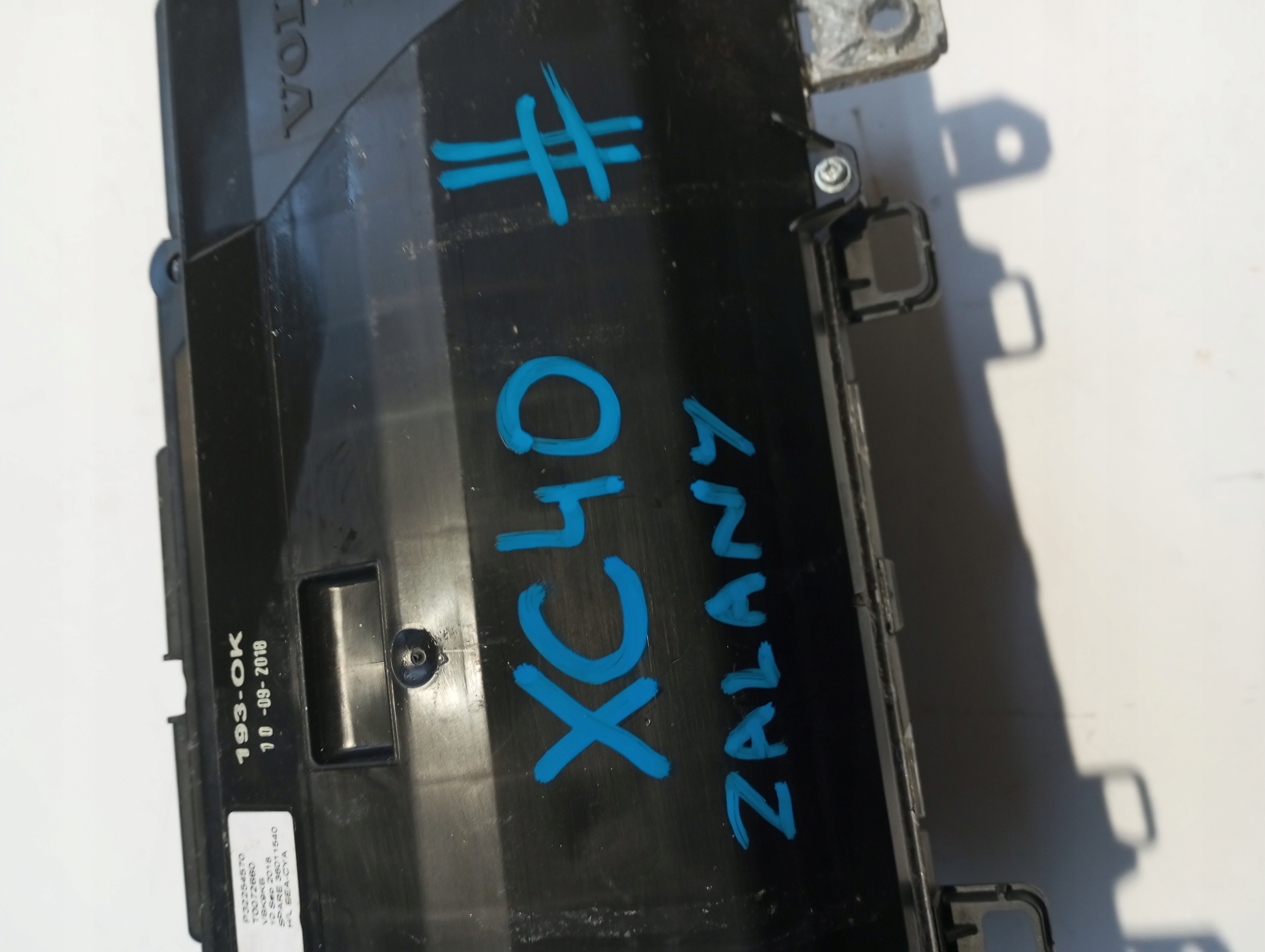dials clock dials VOLVO XC 40 XC40 P32254570